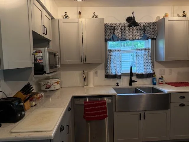 Kitchen 2.jpg