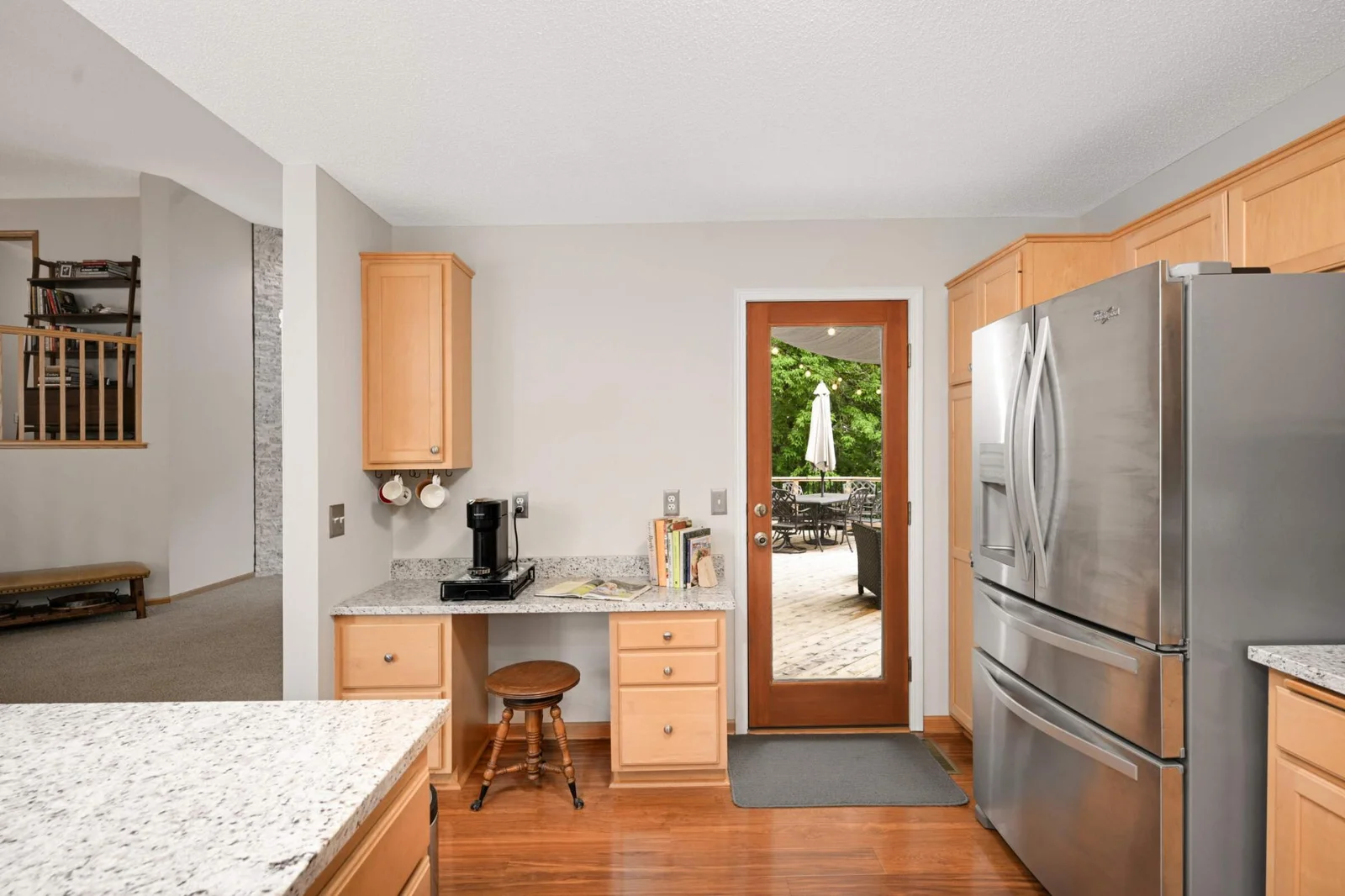 Kitchen / Maple cabinets