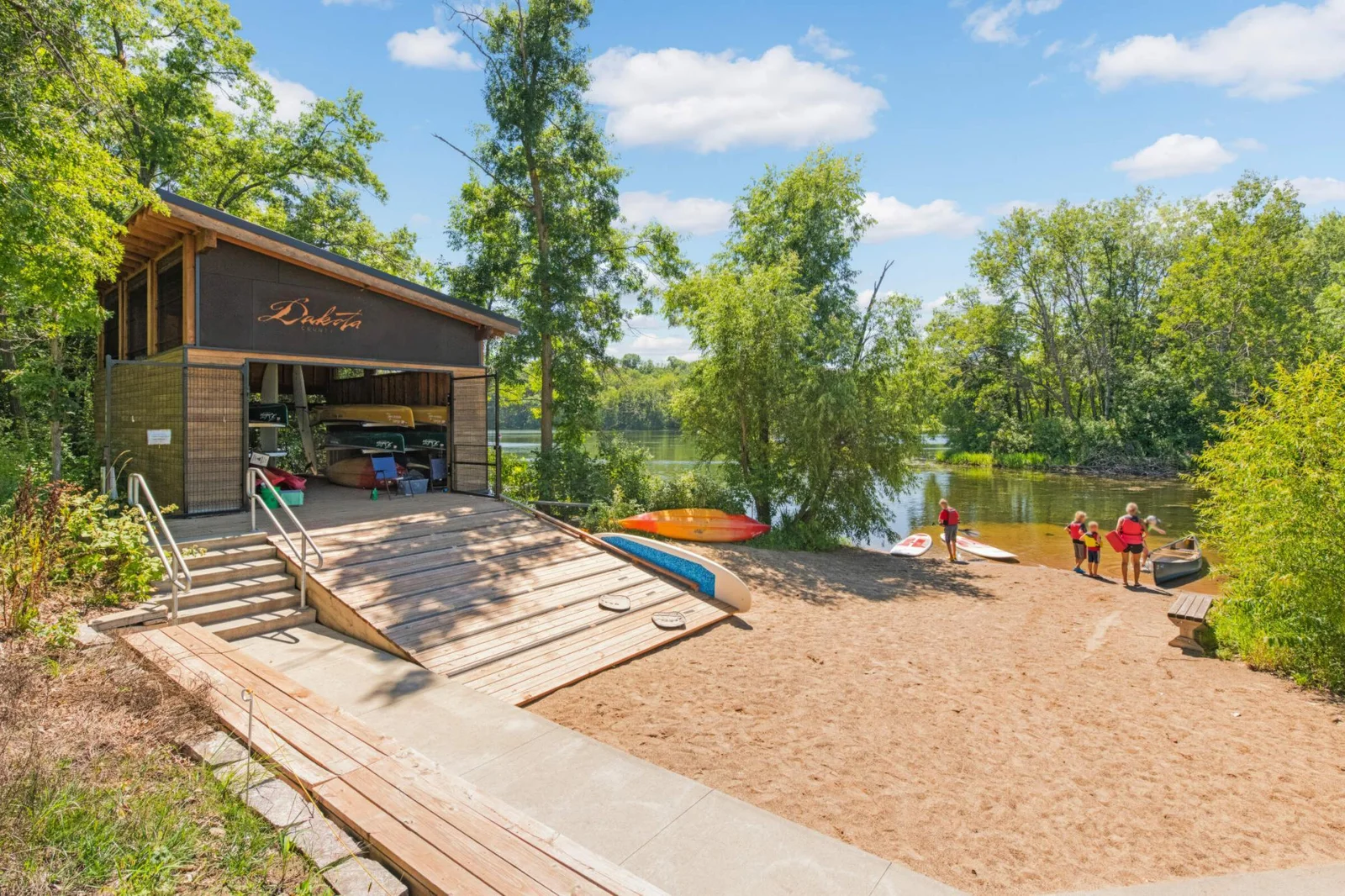 Lebanon Hills Canoe Rental