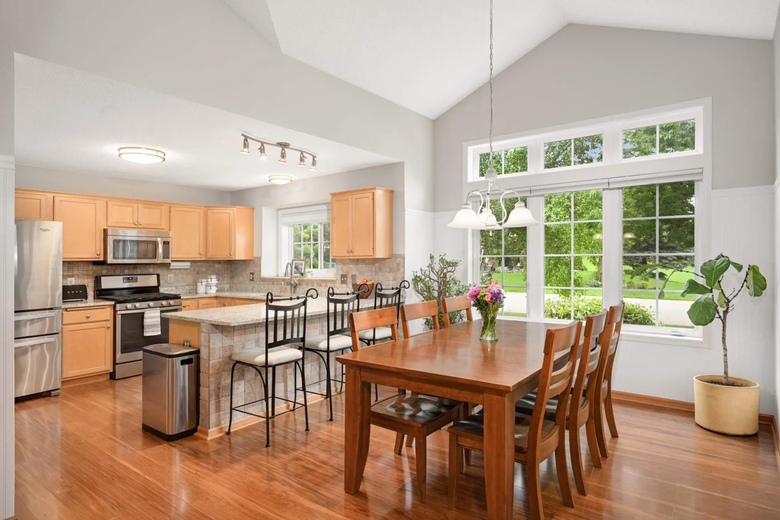 Kitchen / Dining room