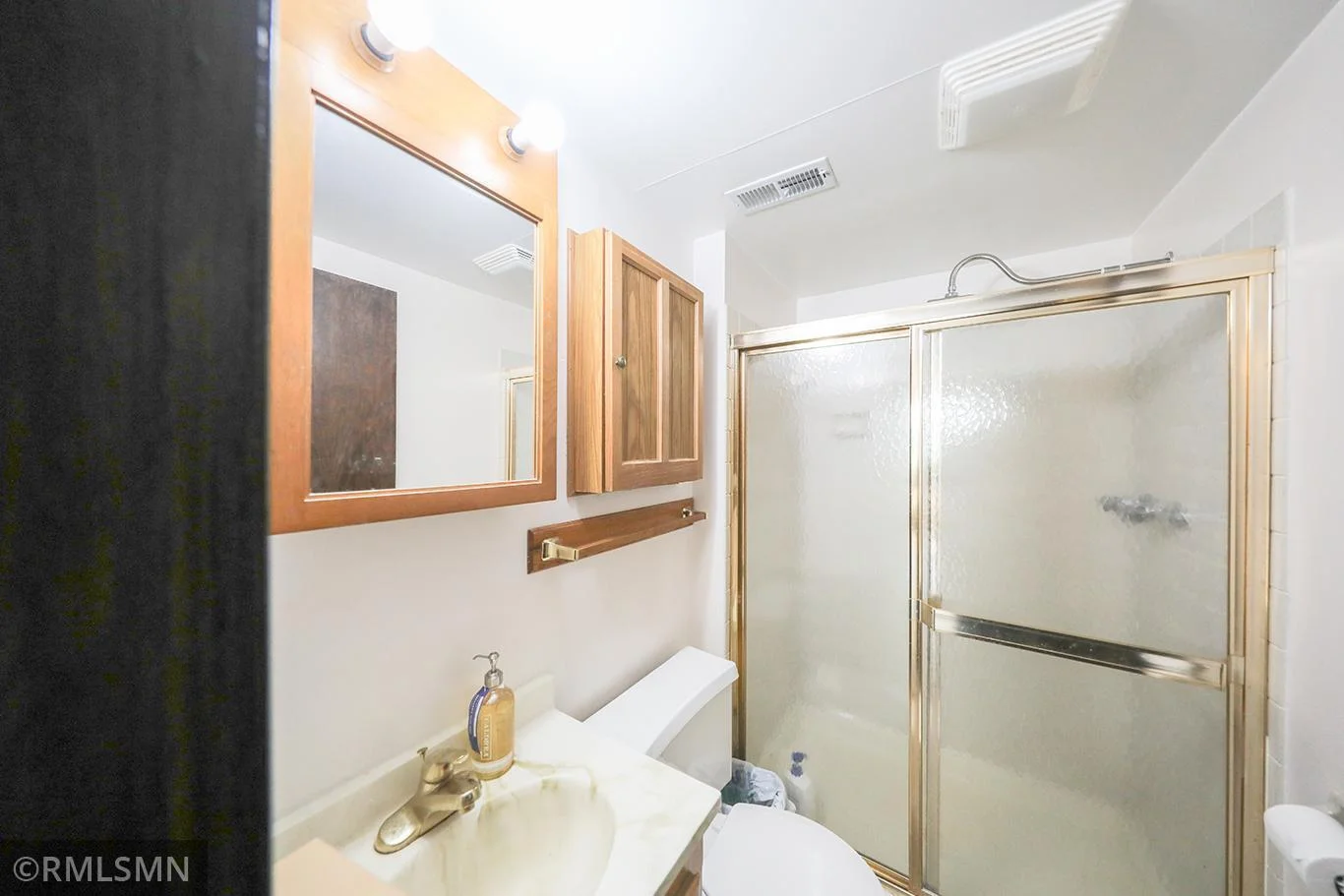lower level three quarter bath