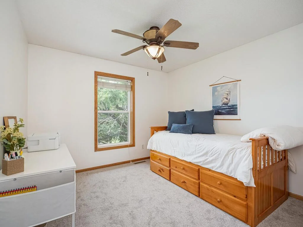 upper bedroom