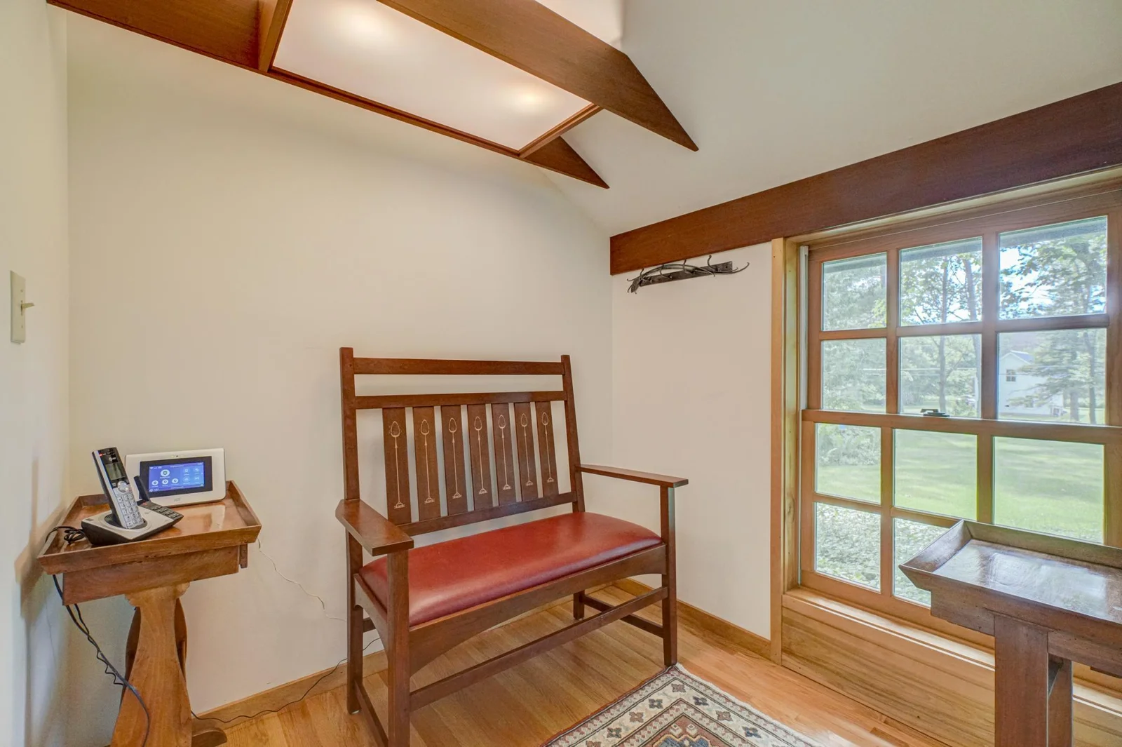 And an anteroom for an office moment or a private phone conversation.