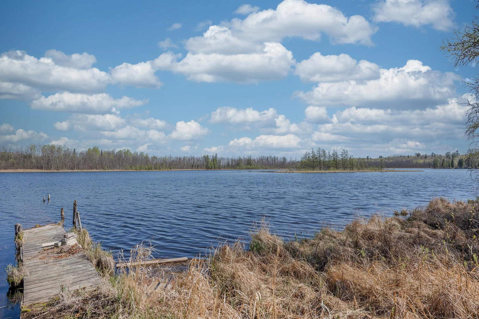 This home sits on the shores of Lost Lake