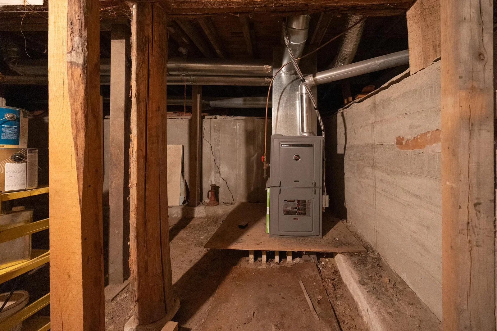 Views of crawl space