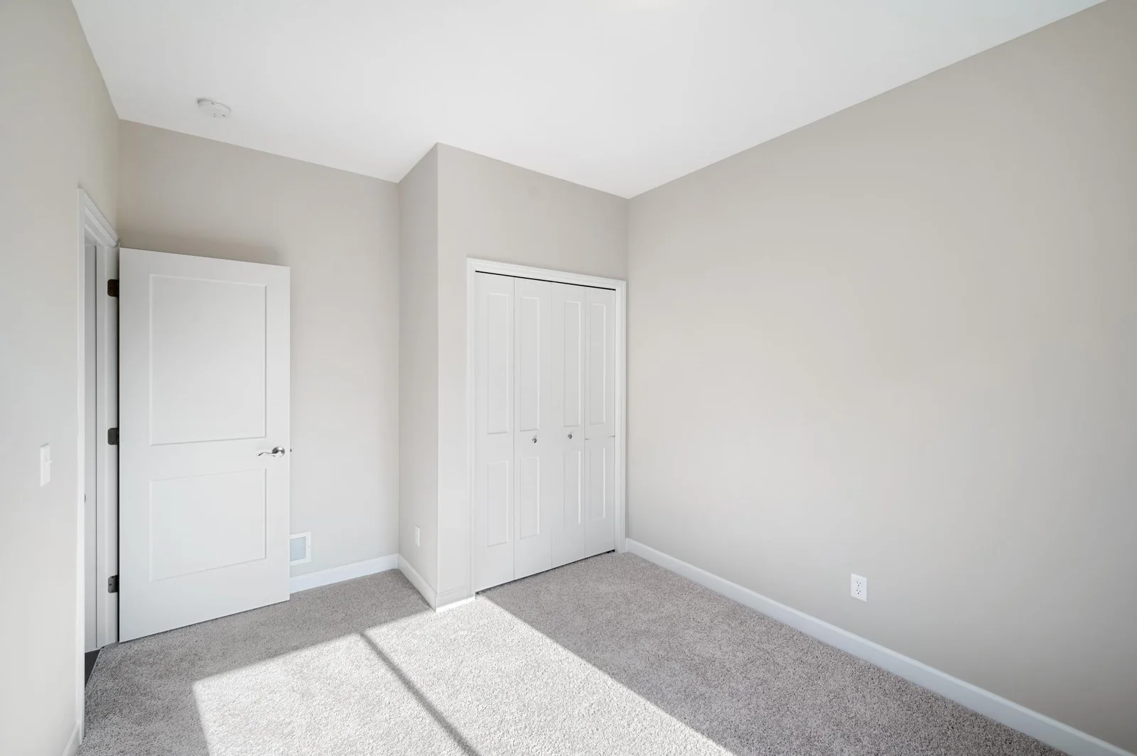 15. Bedroom 3.jpg