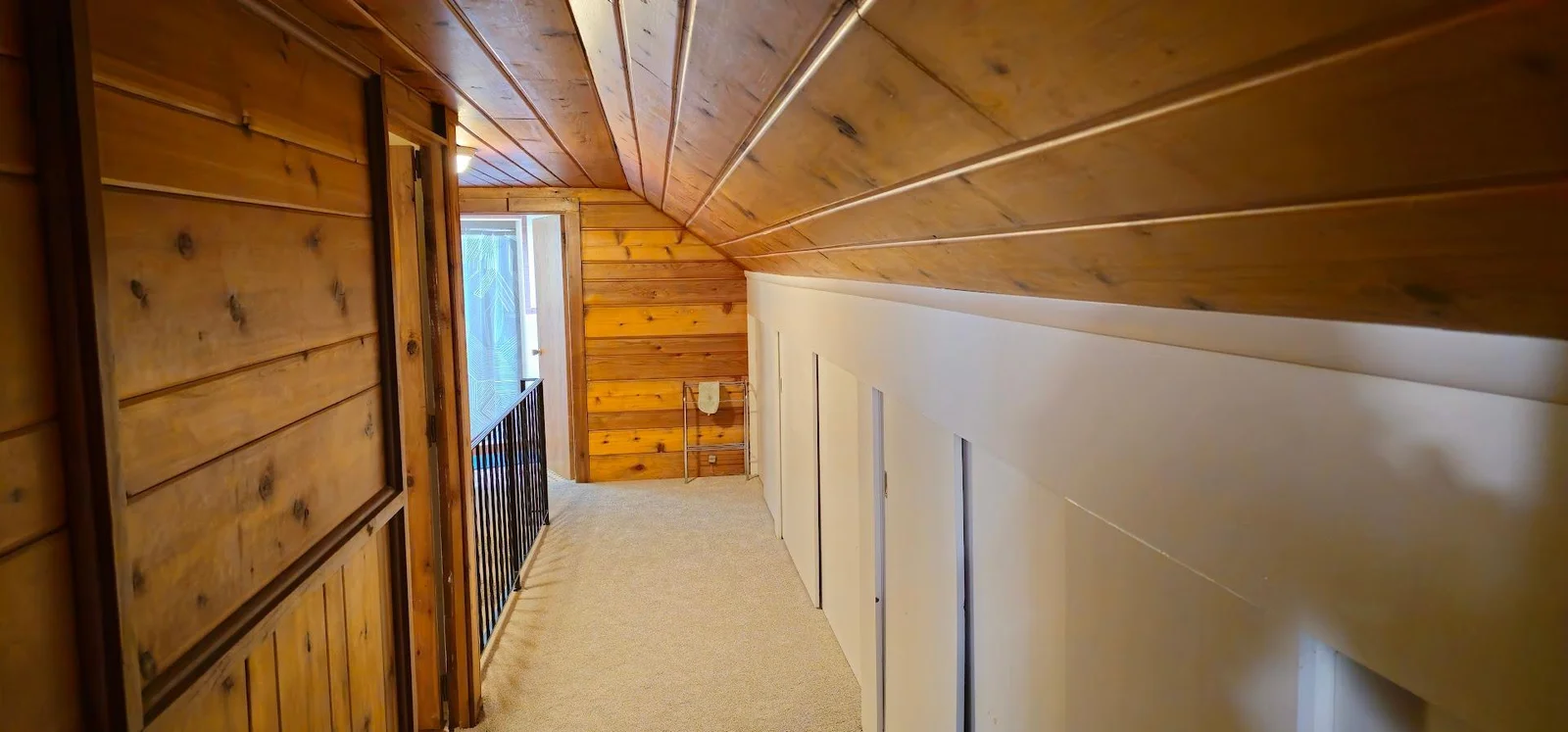 Upper Level Hallway to 3/4 Bath