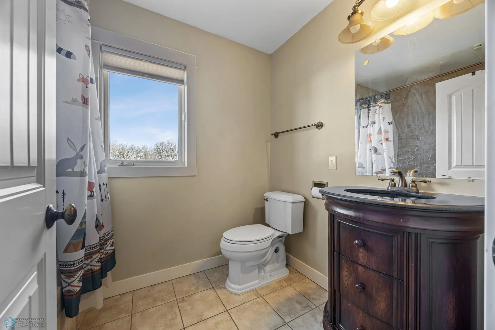 Main Floor Full Bath