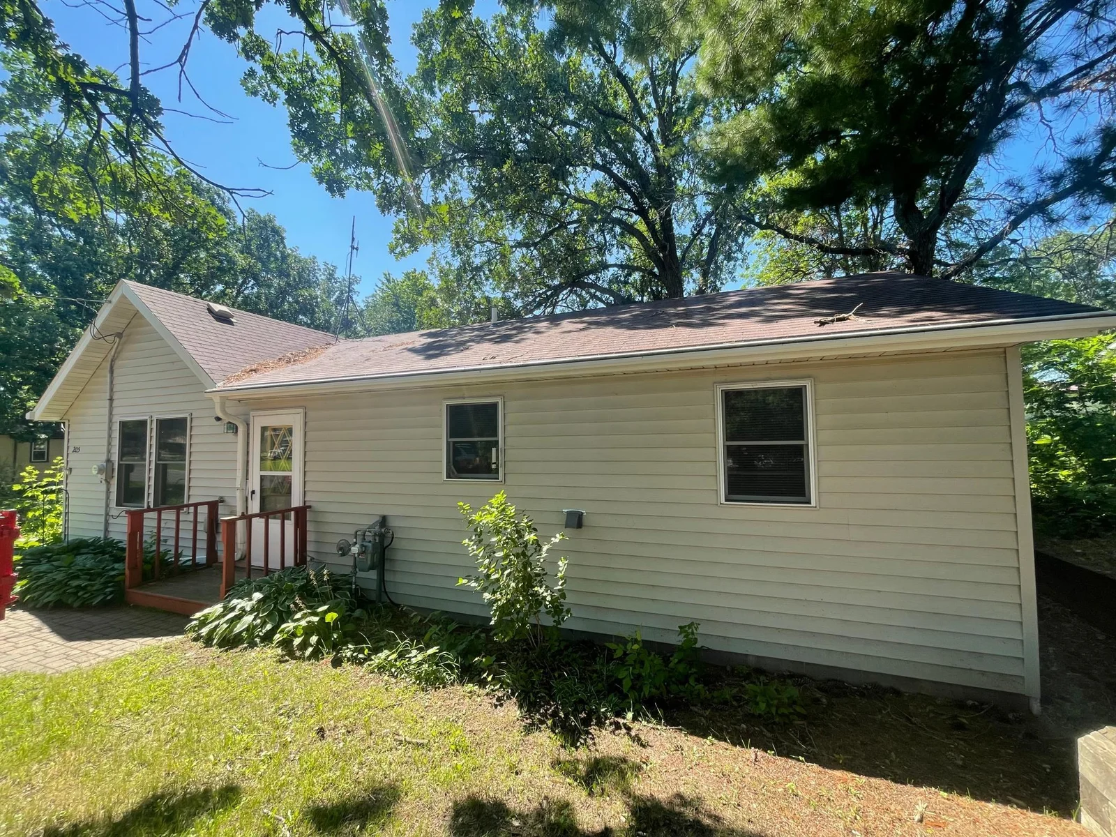 205 Miltona Avenue, Miltona