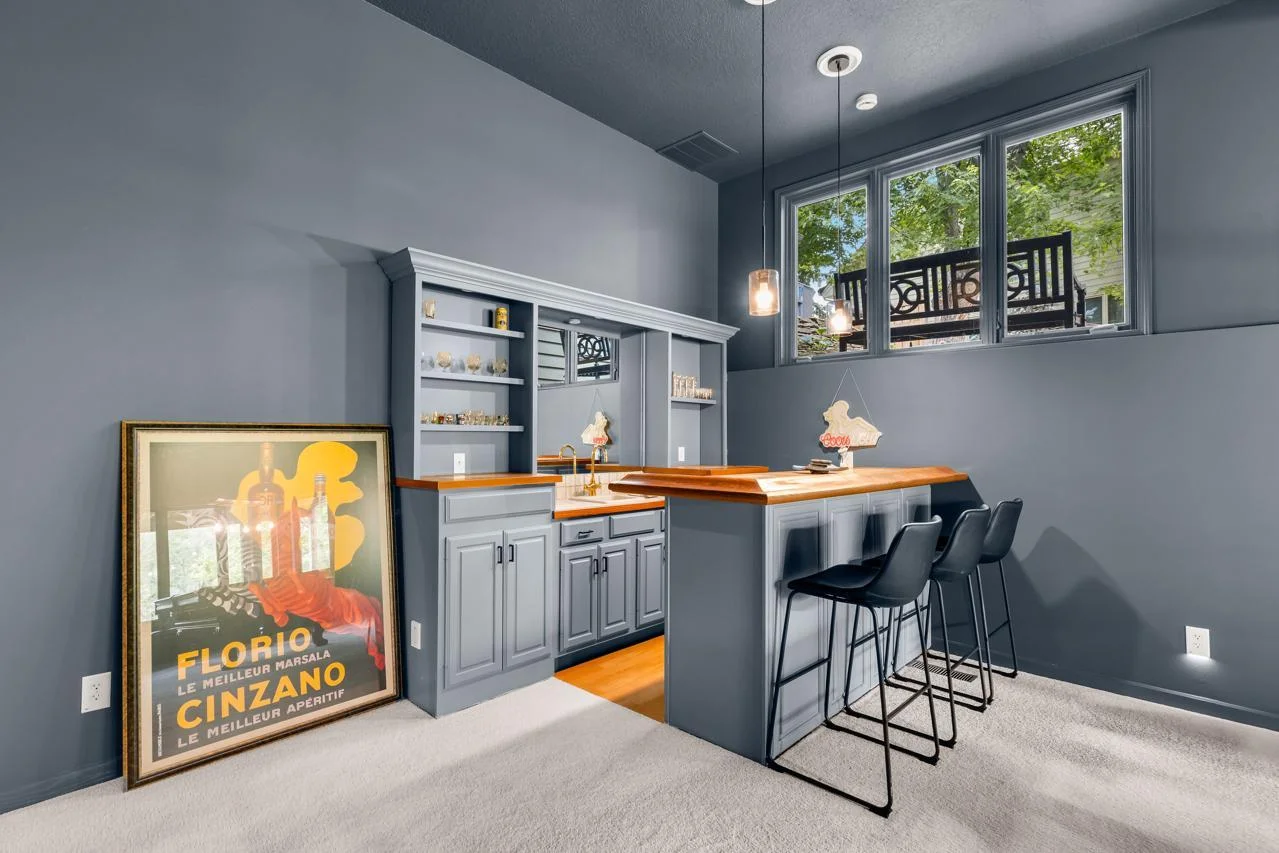A beautifully designed wet bar.