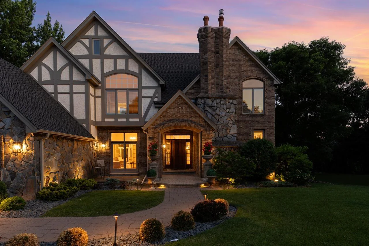 A quiet, cul-de-sac setting with a peaceful, “escape-from-it-all” feel—yet minutes from it all.