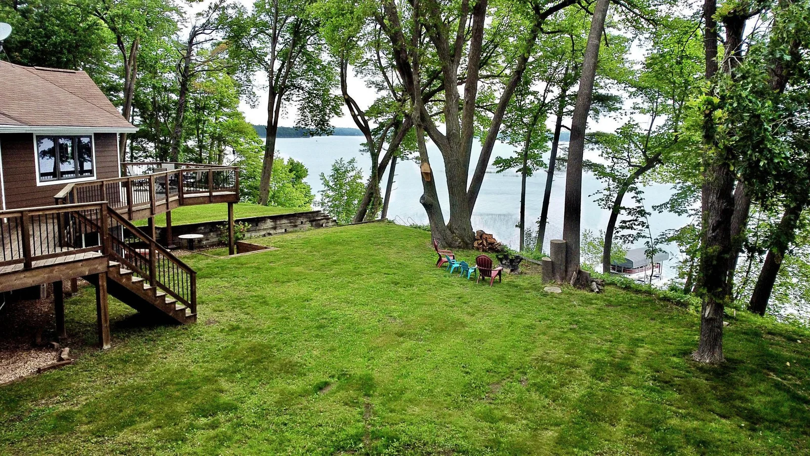 Lakeside yard with views of Farm Island Lake.jpg