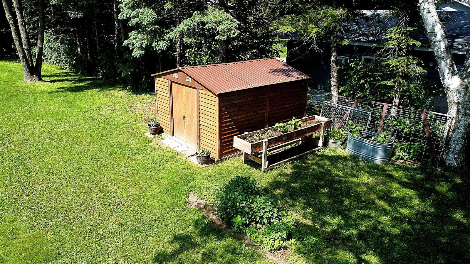 Shed and gardens.jpg