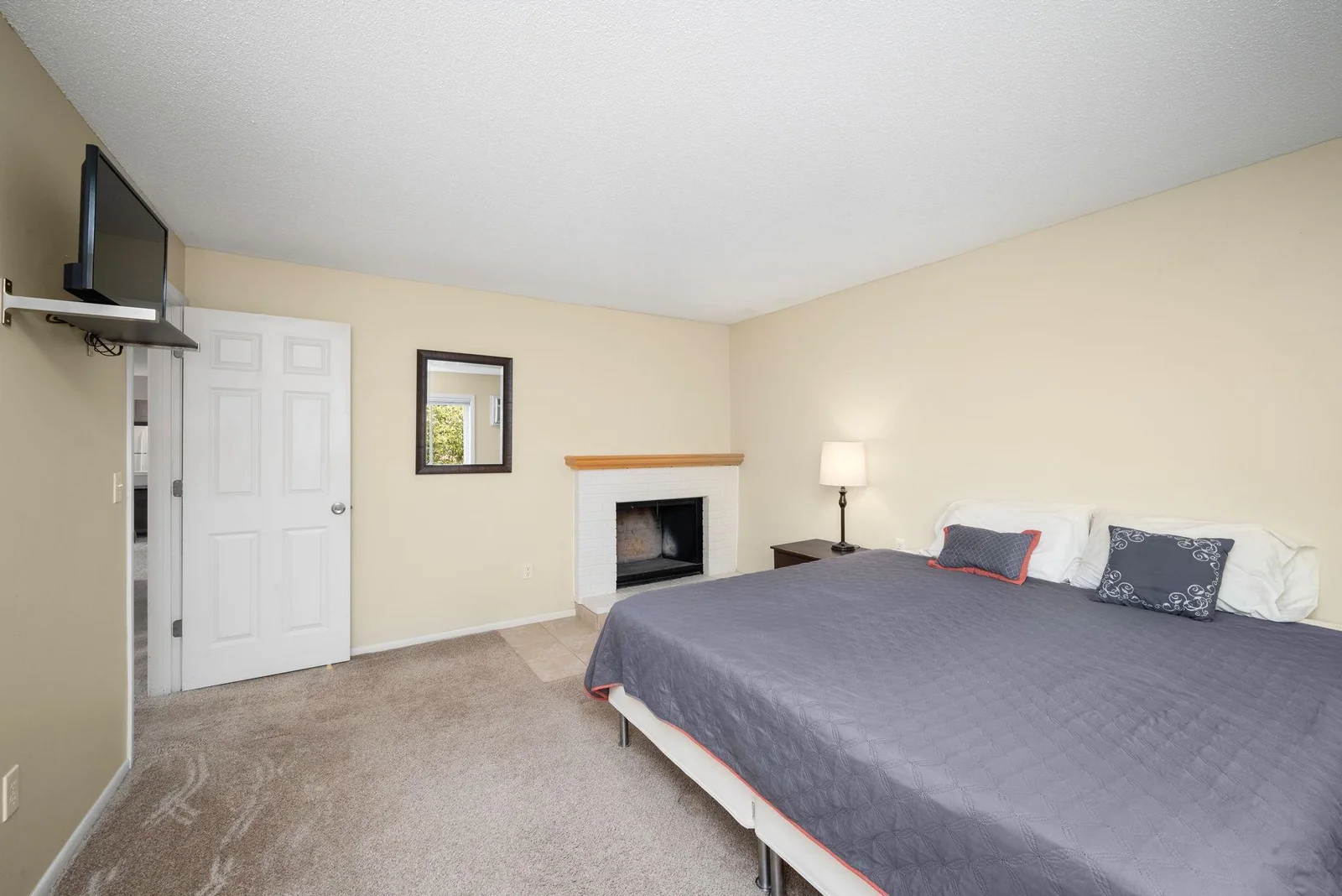 13-web-or-mls-4860-park-commons-dr-314.jpg