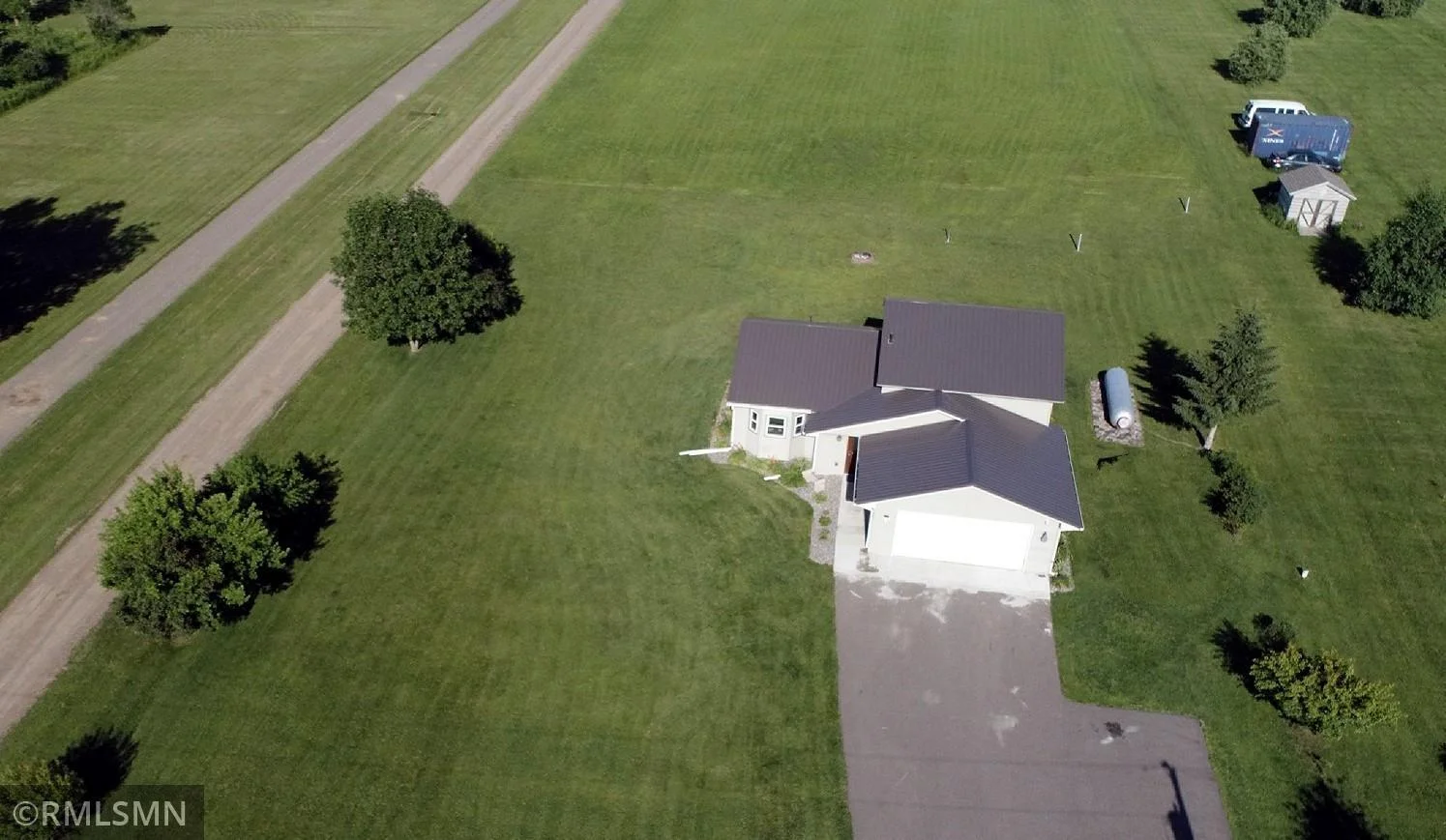 121 140th Avenue, Foreston