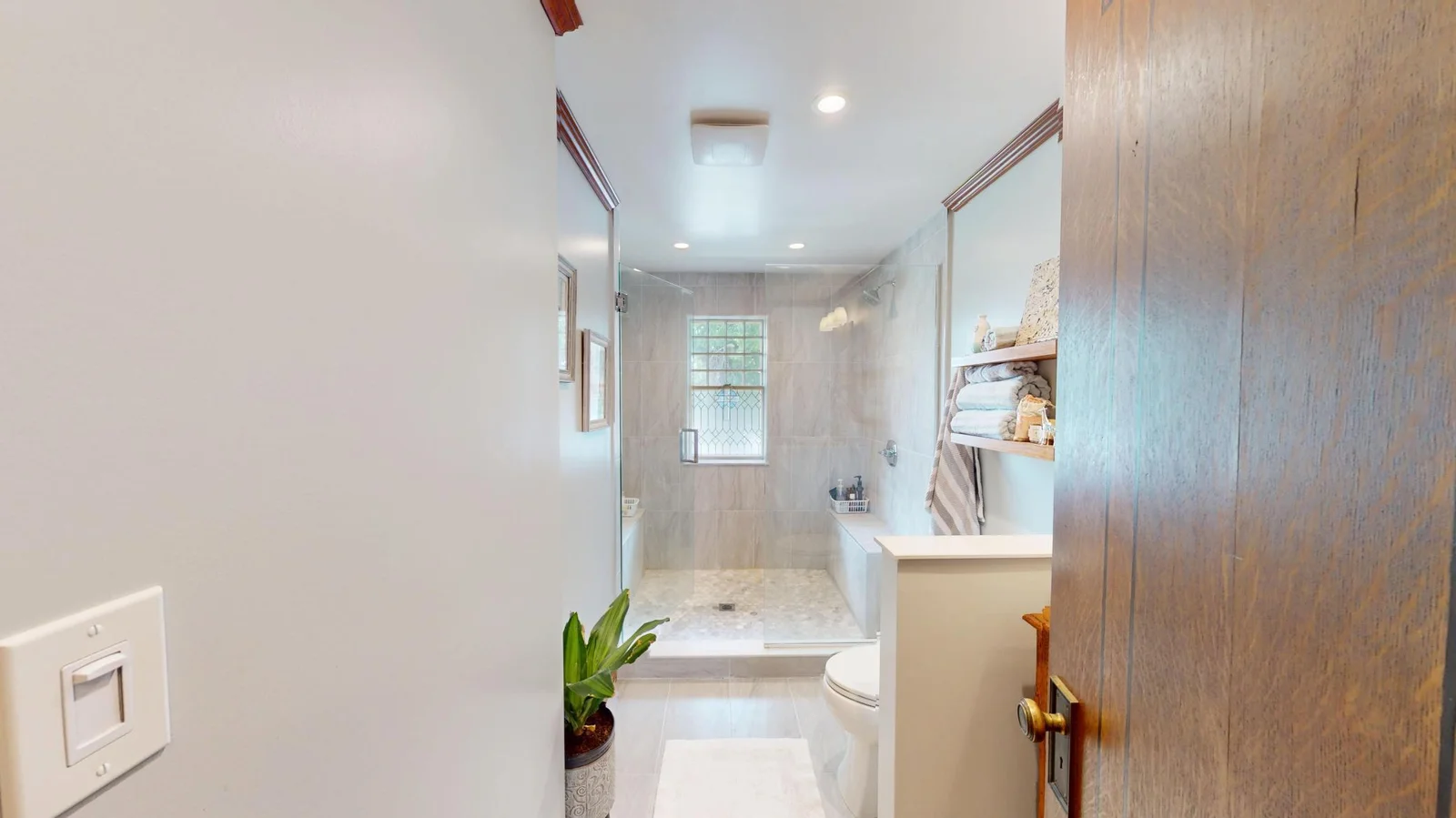Upper Bathroom