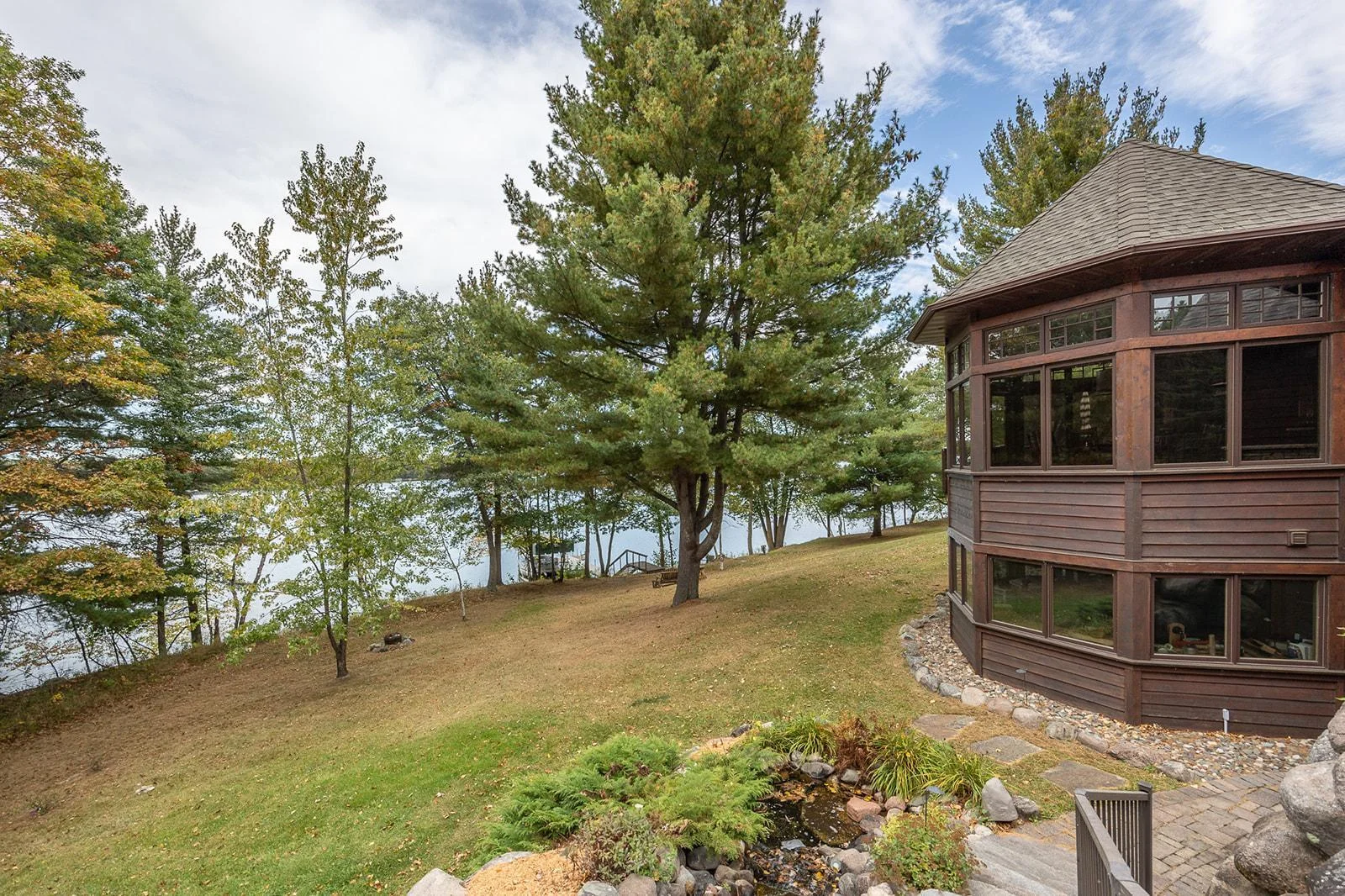 Additional lakeside yard views