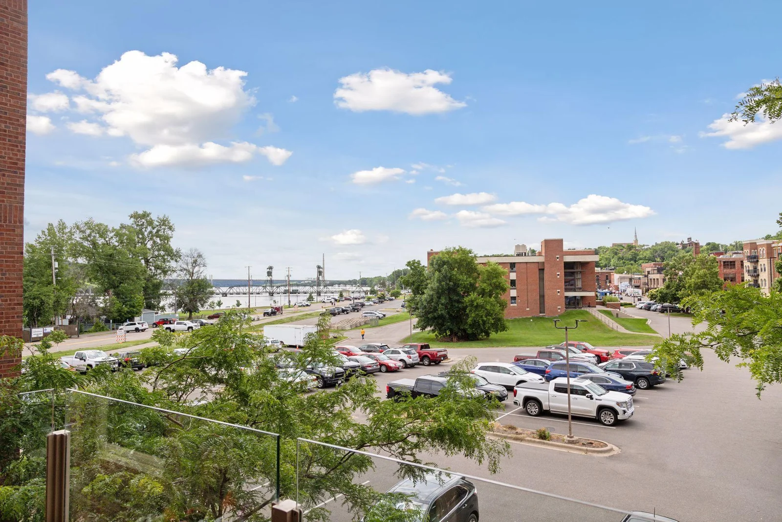 South Facing views of the river and Historic Downtown