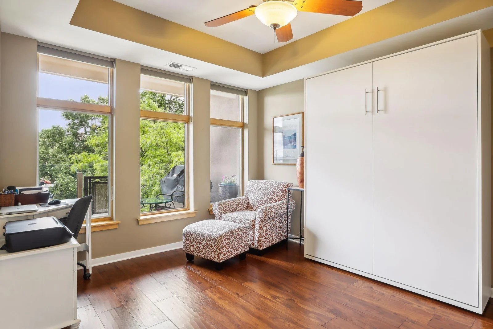 2nd Bedroom with Murphy bed