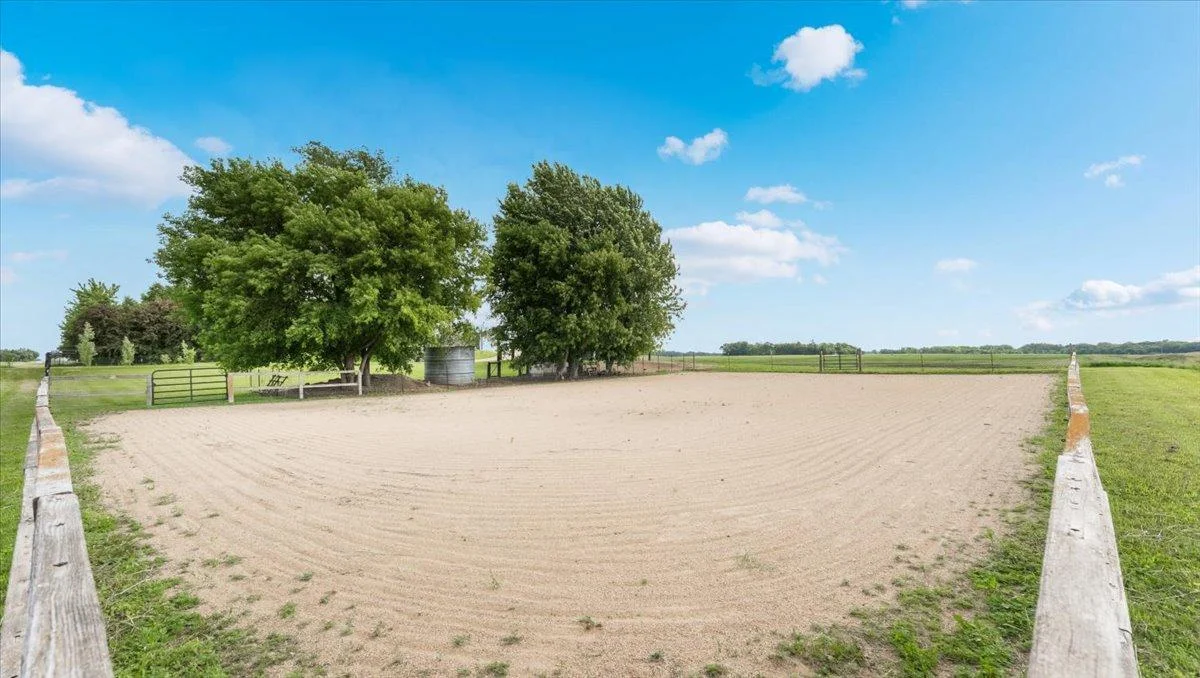 24'x40' barn built in 2016; the 8'x40' lean-to was added in 2022.