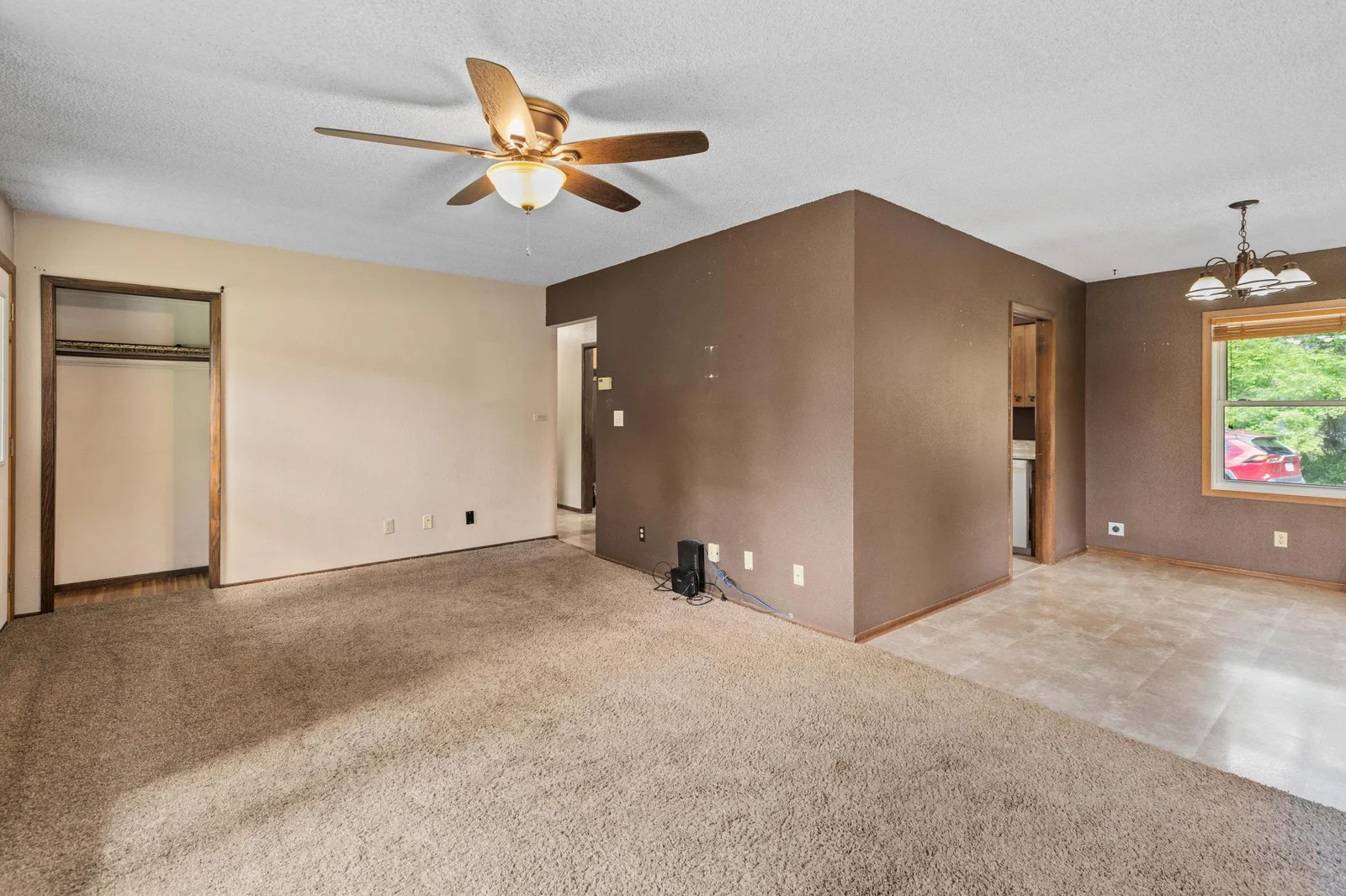 Living room 2 3.jpg