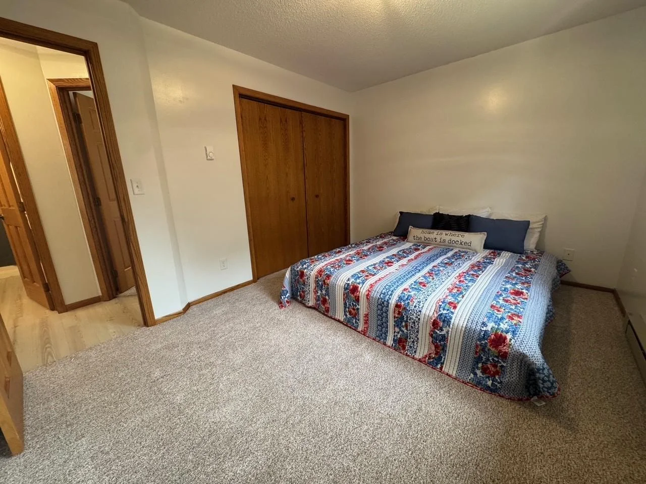 Cozy Nook.Owner's Suite.jpg