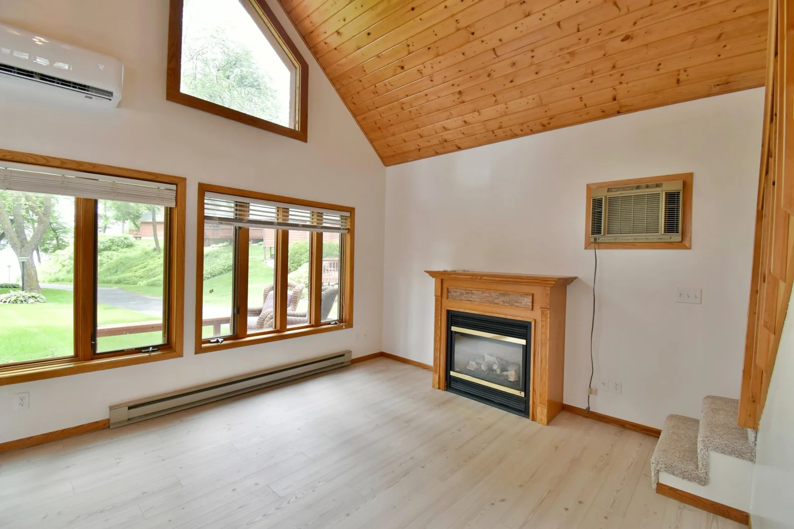9198 Cty Road 34 NW, Alexandria, MN 56308.Fireplace and wall a/c New flooring
