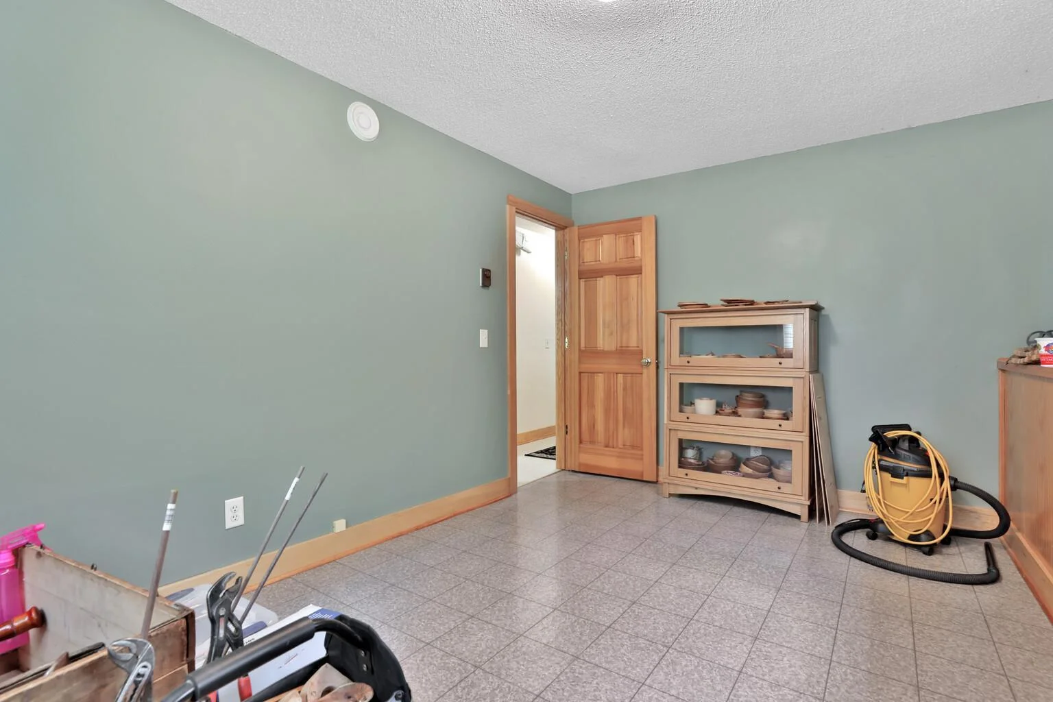 Another photo of the office space/den