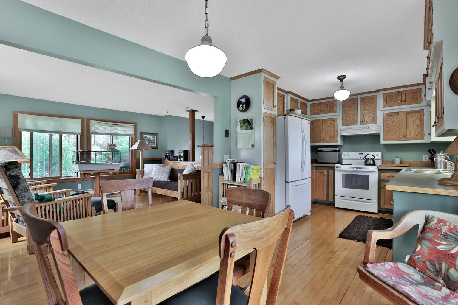 Nice space for the dining area off the kitchen and open to the living room.