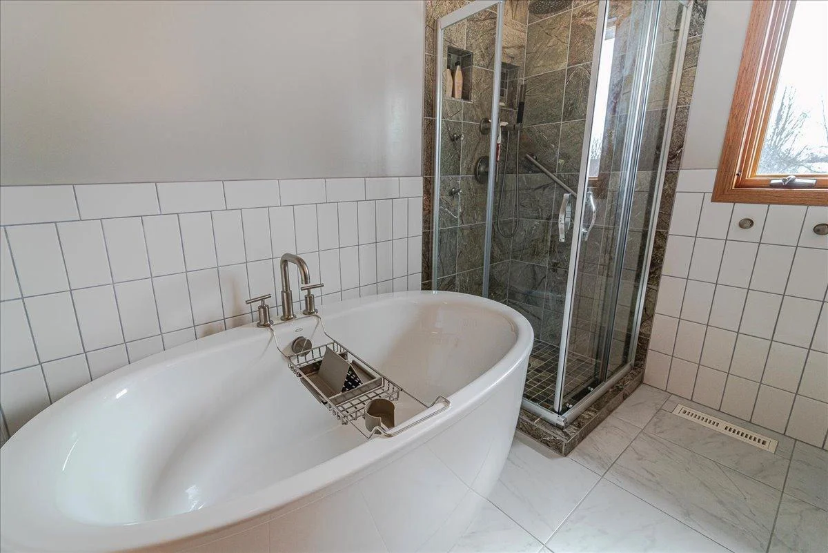 Primary Ensuite Bath 2