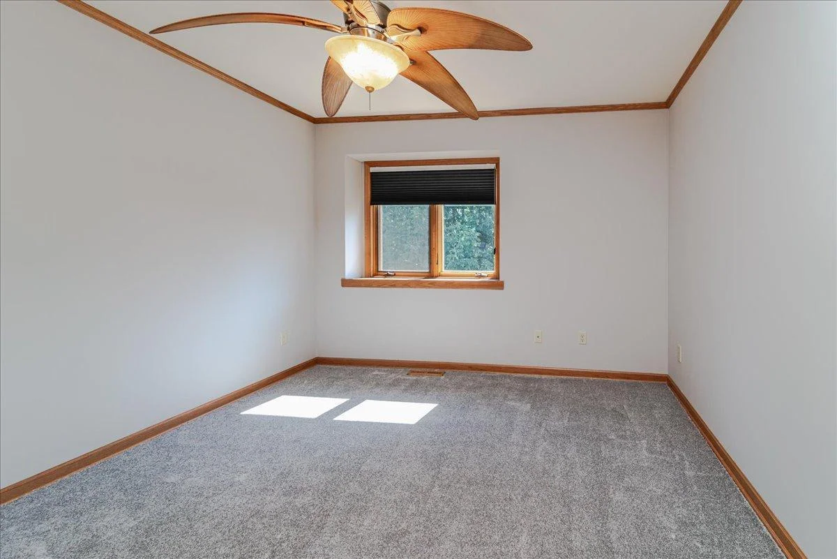 Upper Bdrm 4