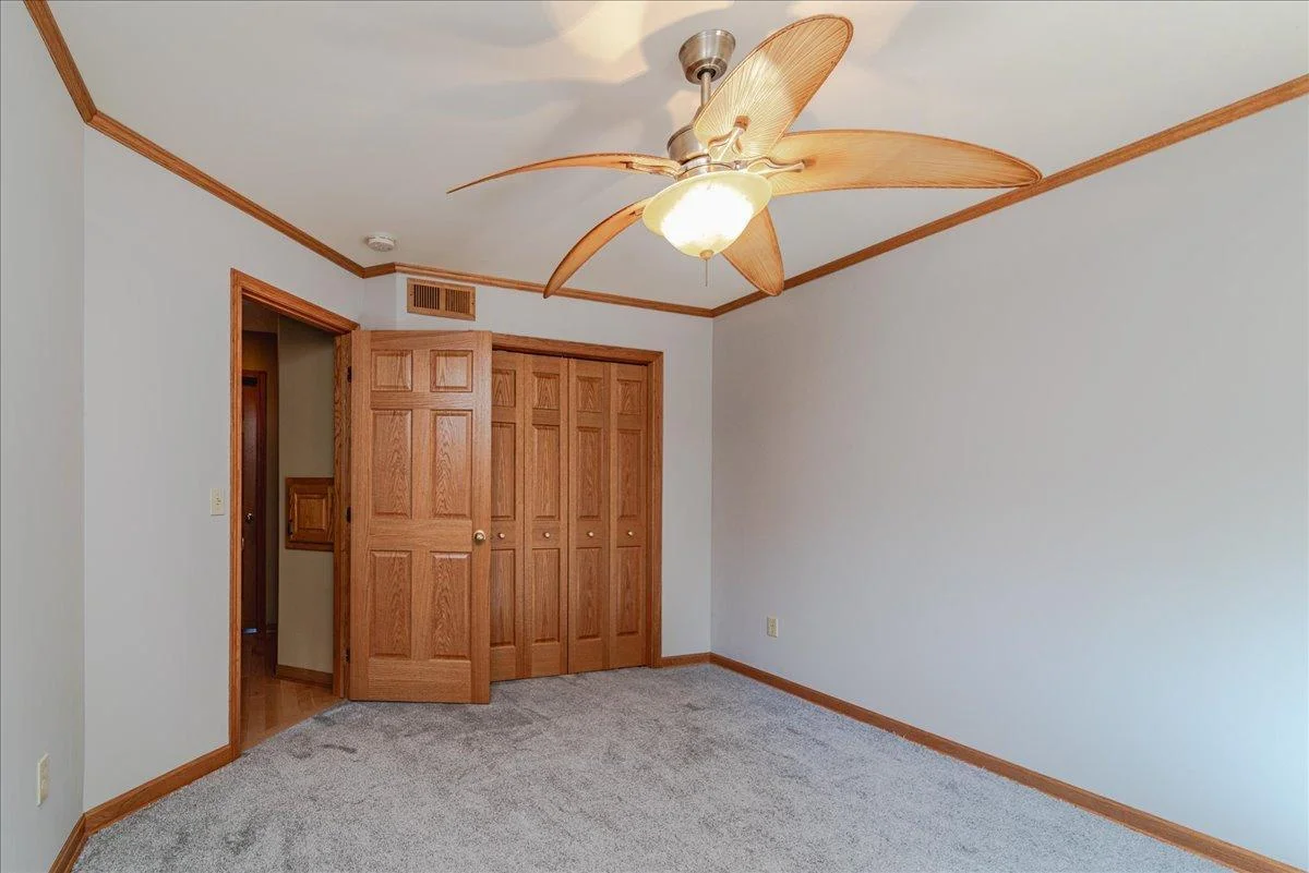Upper Bdrm 4