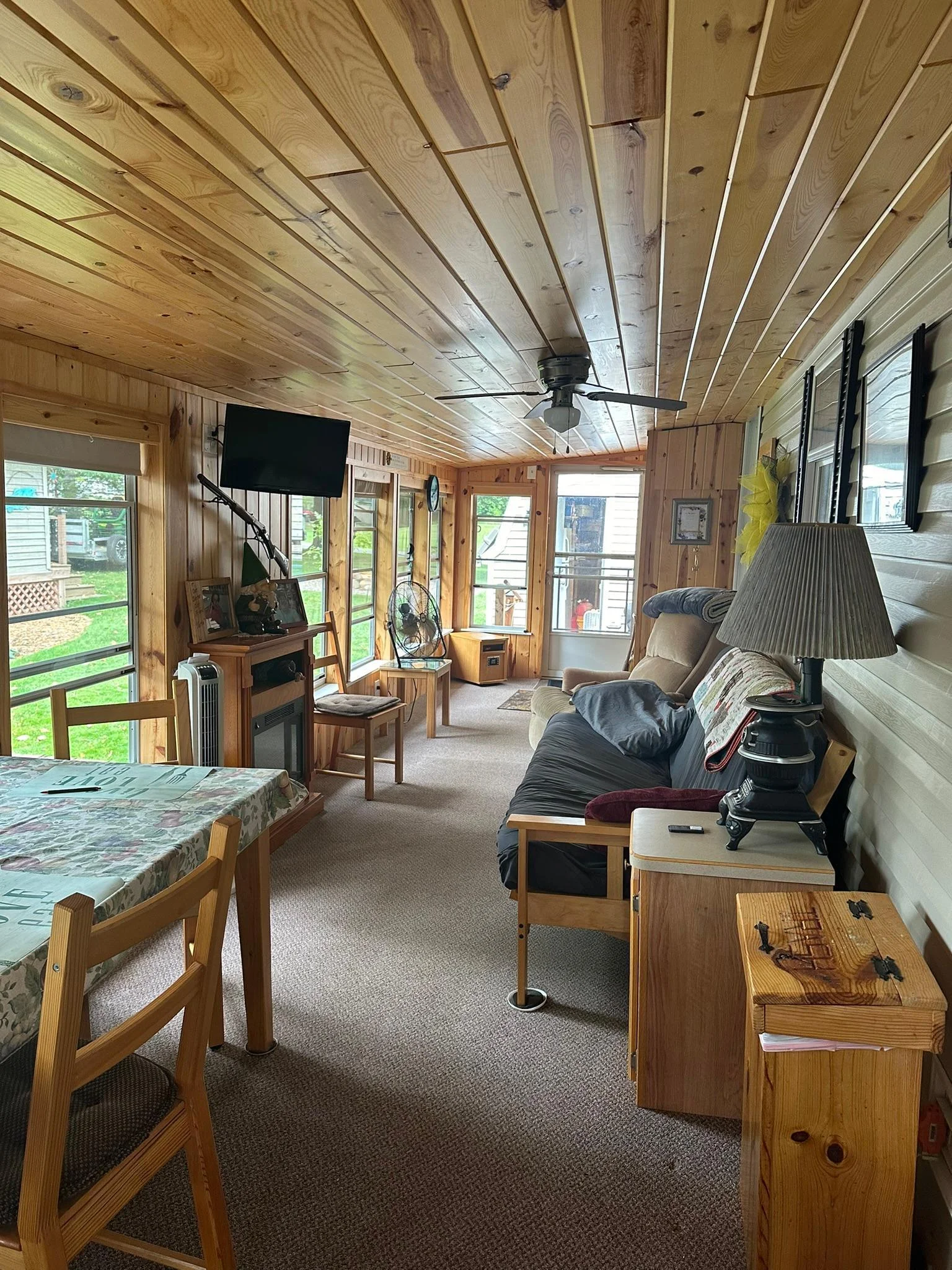 3 Season Porch (pic 2).JPEG