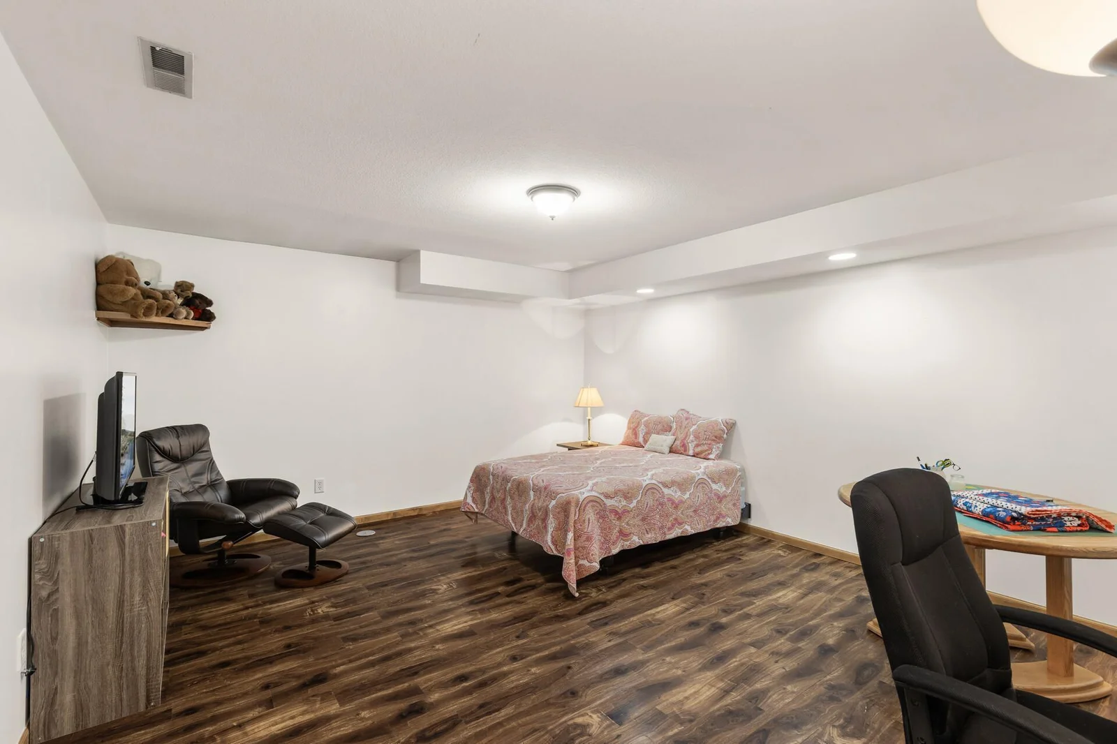 Great space for a workout room, play room, theater room.  Endless opportunities.