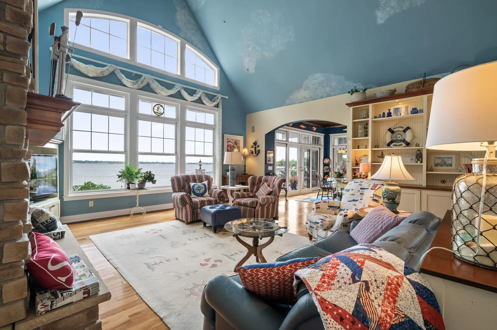 Abundant natural light and custom built-ins!