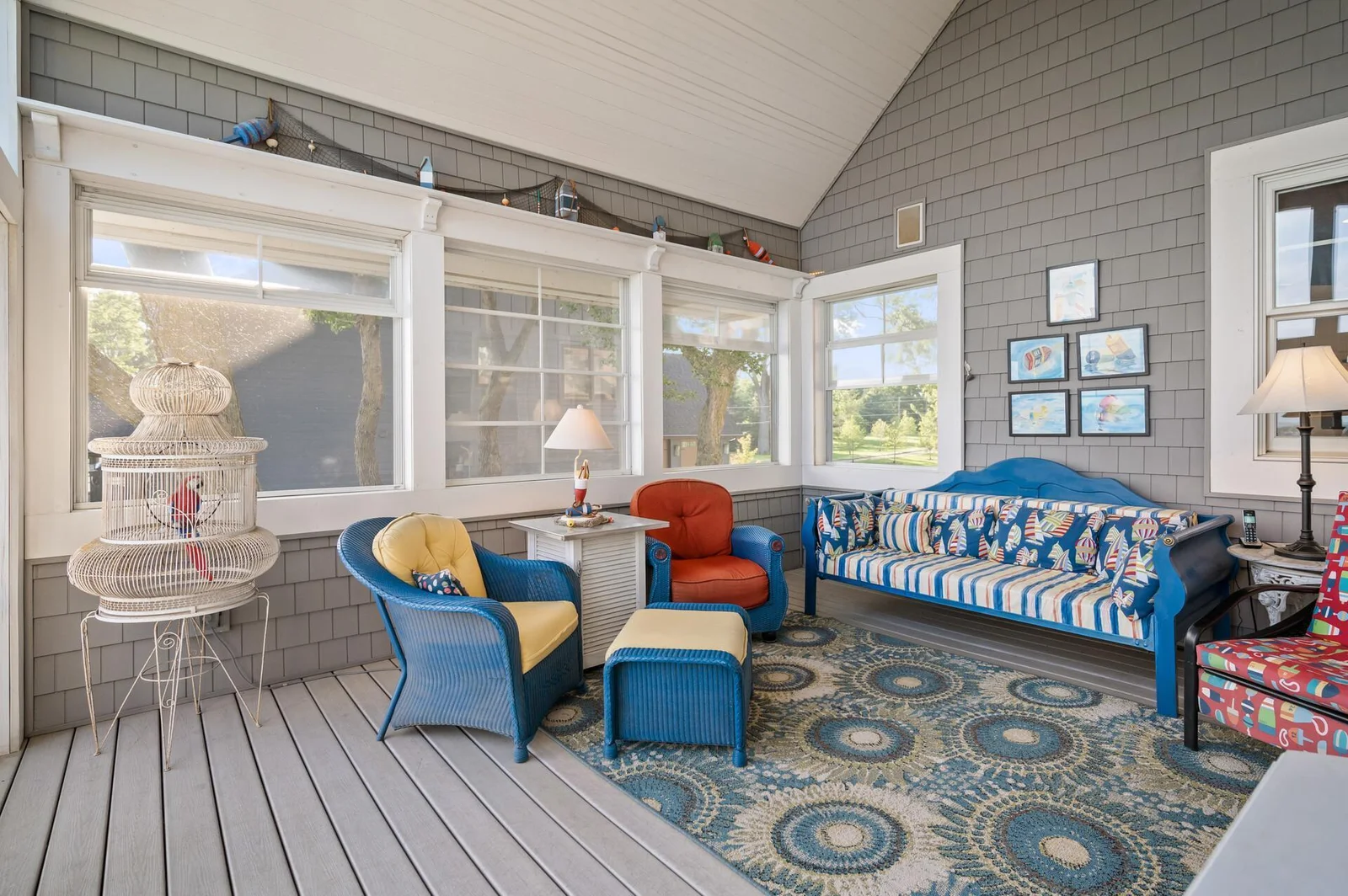3-season porch, vaulted ceiling with E-Z Breeze window system !