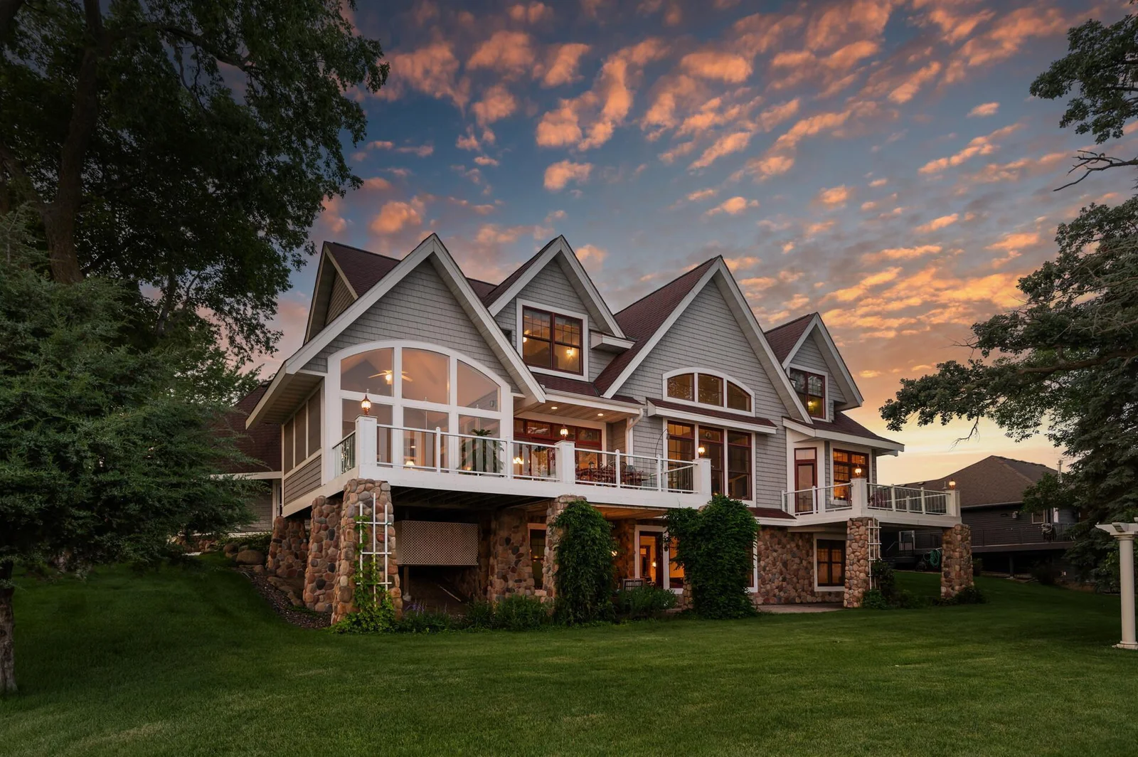 Custom Built in 2005 designed to feel like a timeless 1920s seaside cottage!