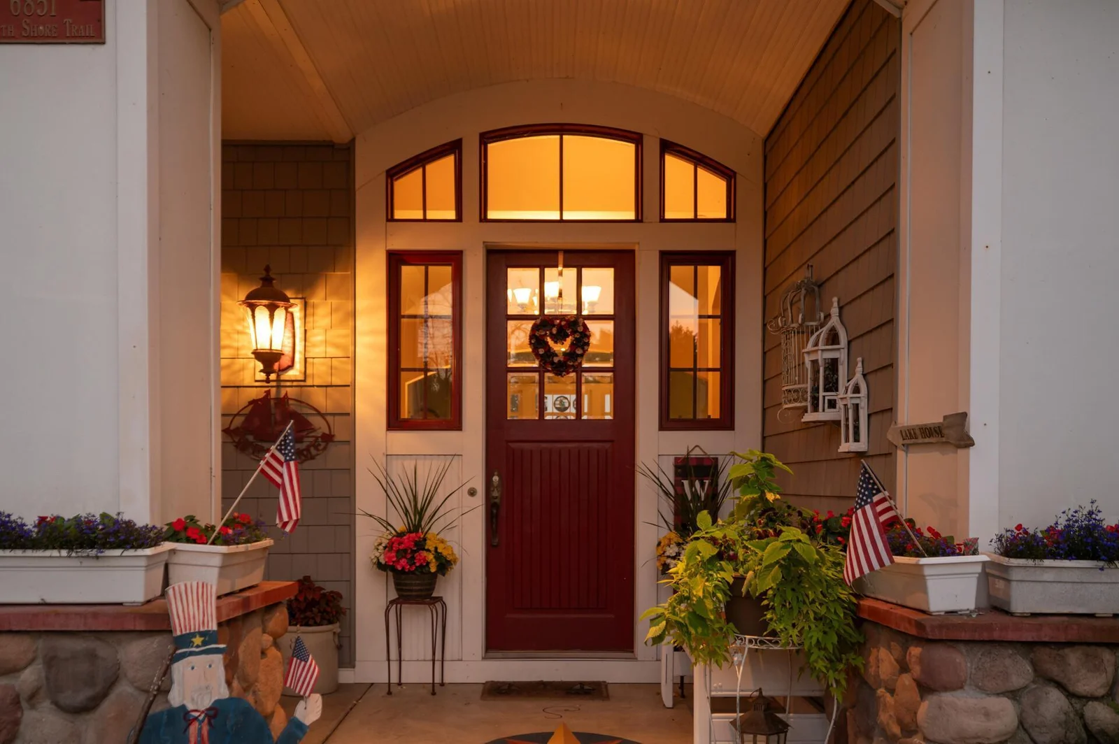 Charming entrance!  Real twilight photos!