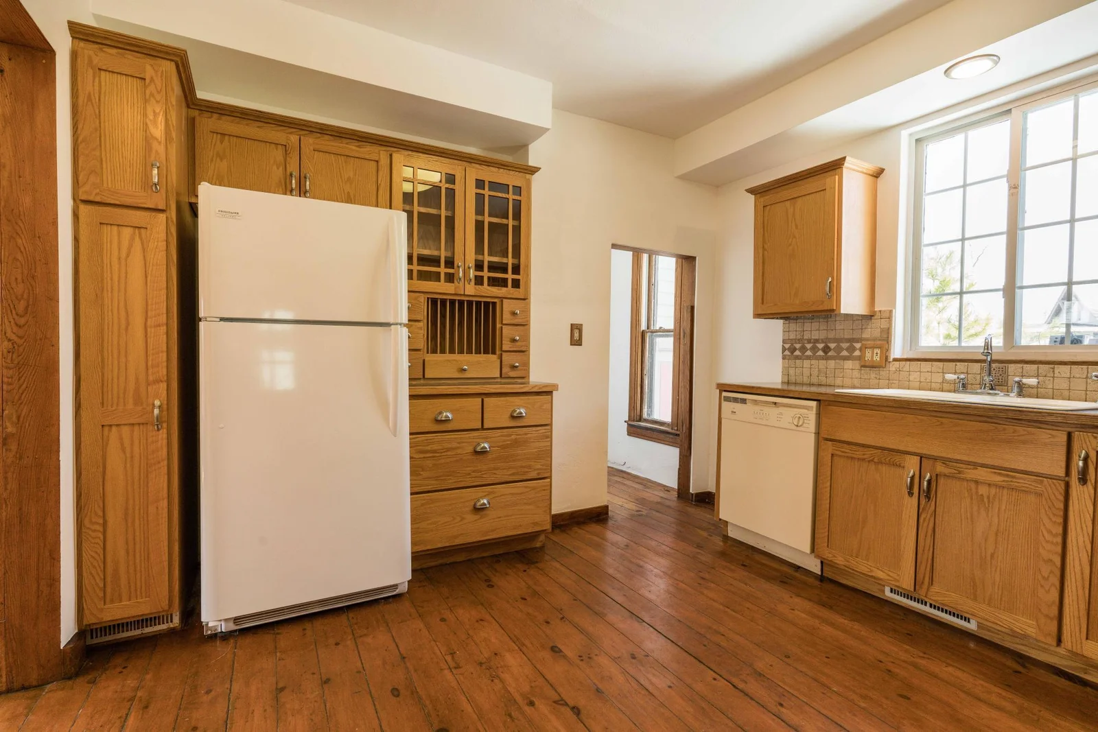 Kitchen 4.jpg