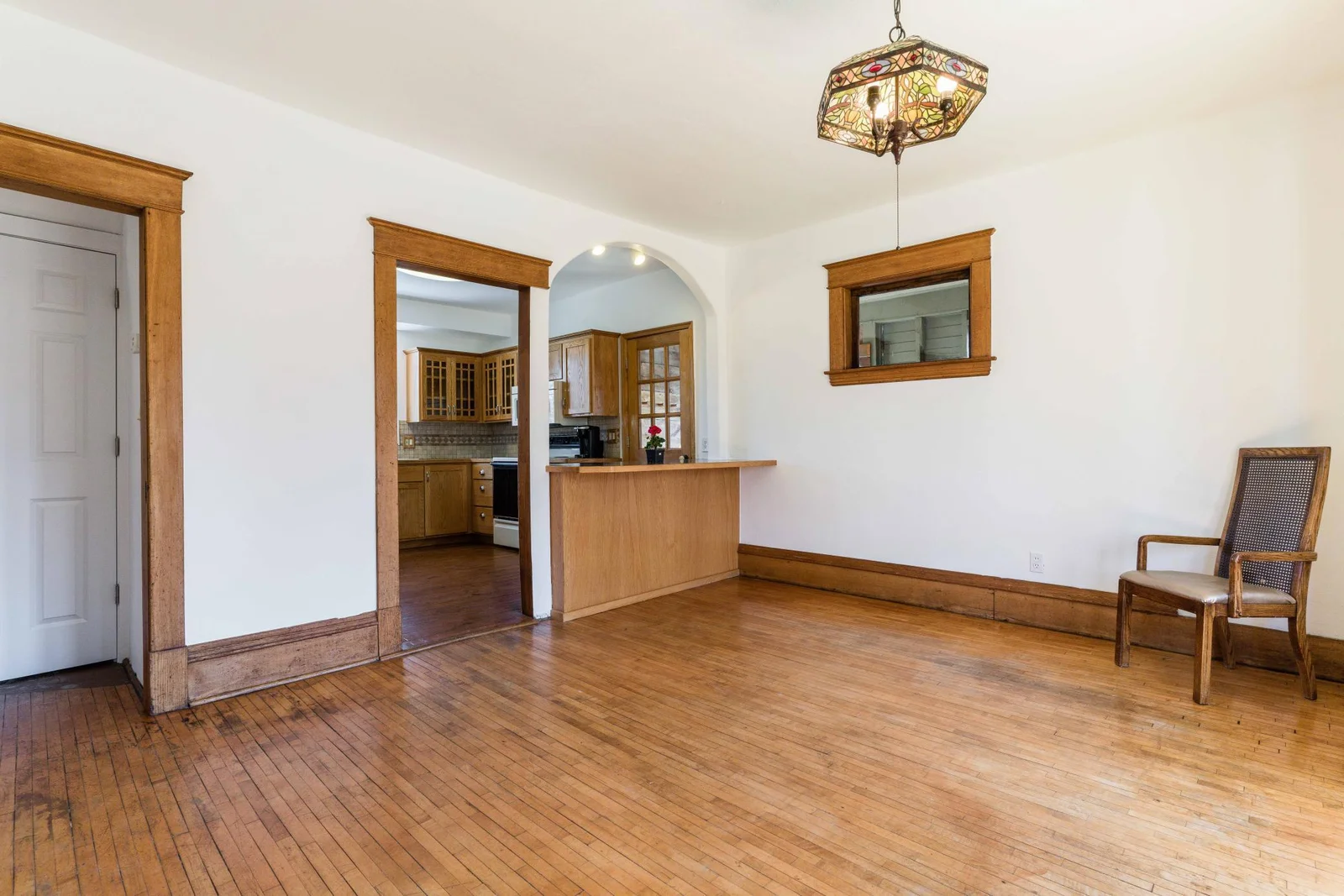 Living room 4.jpg