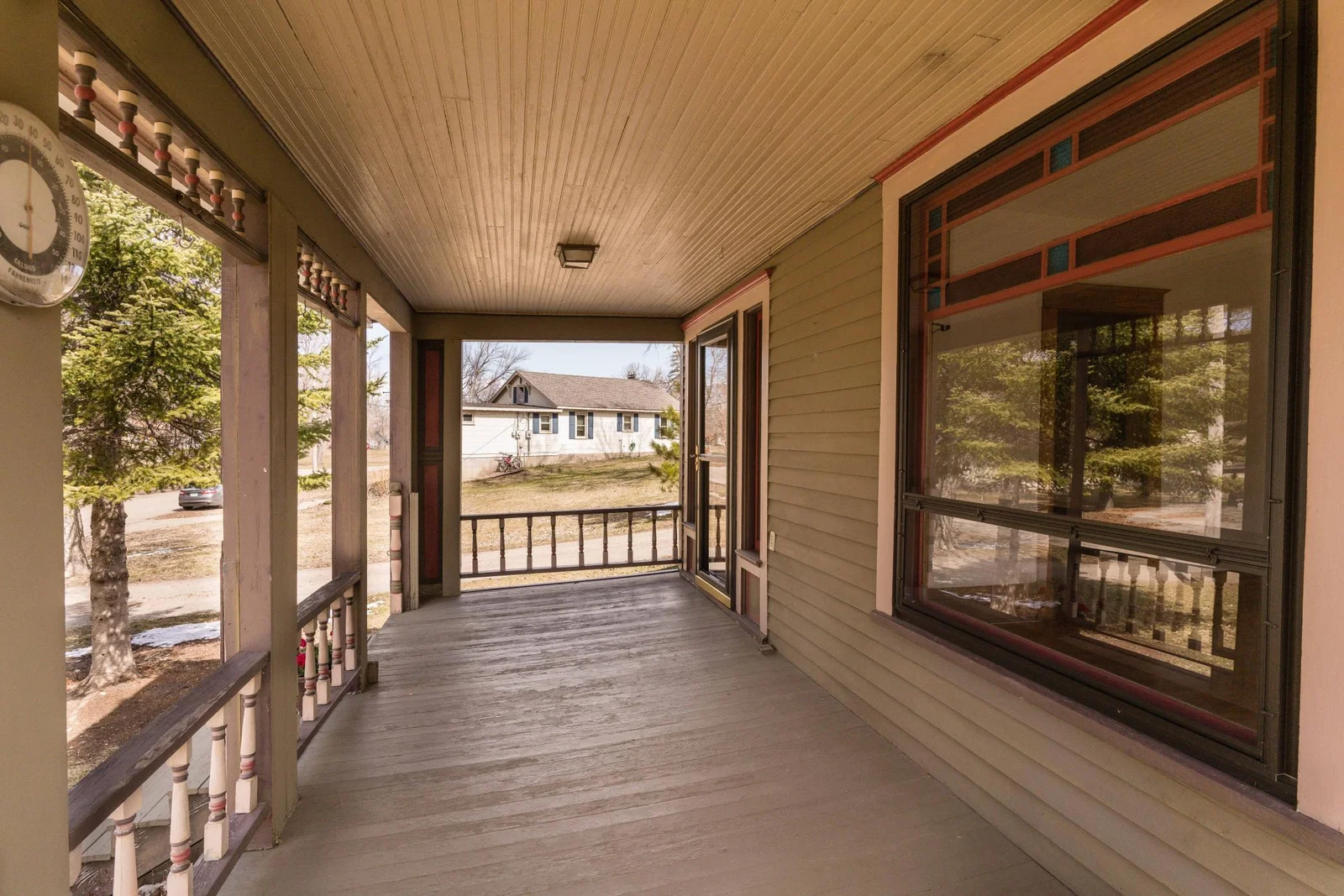 Front porch 3.jpg