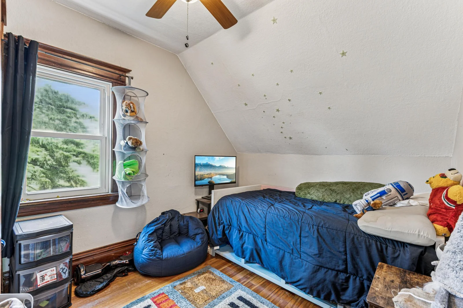 14_13_interior.jpg