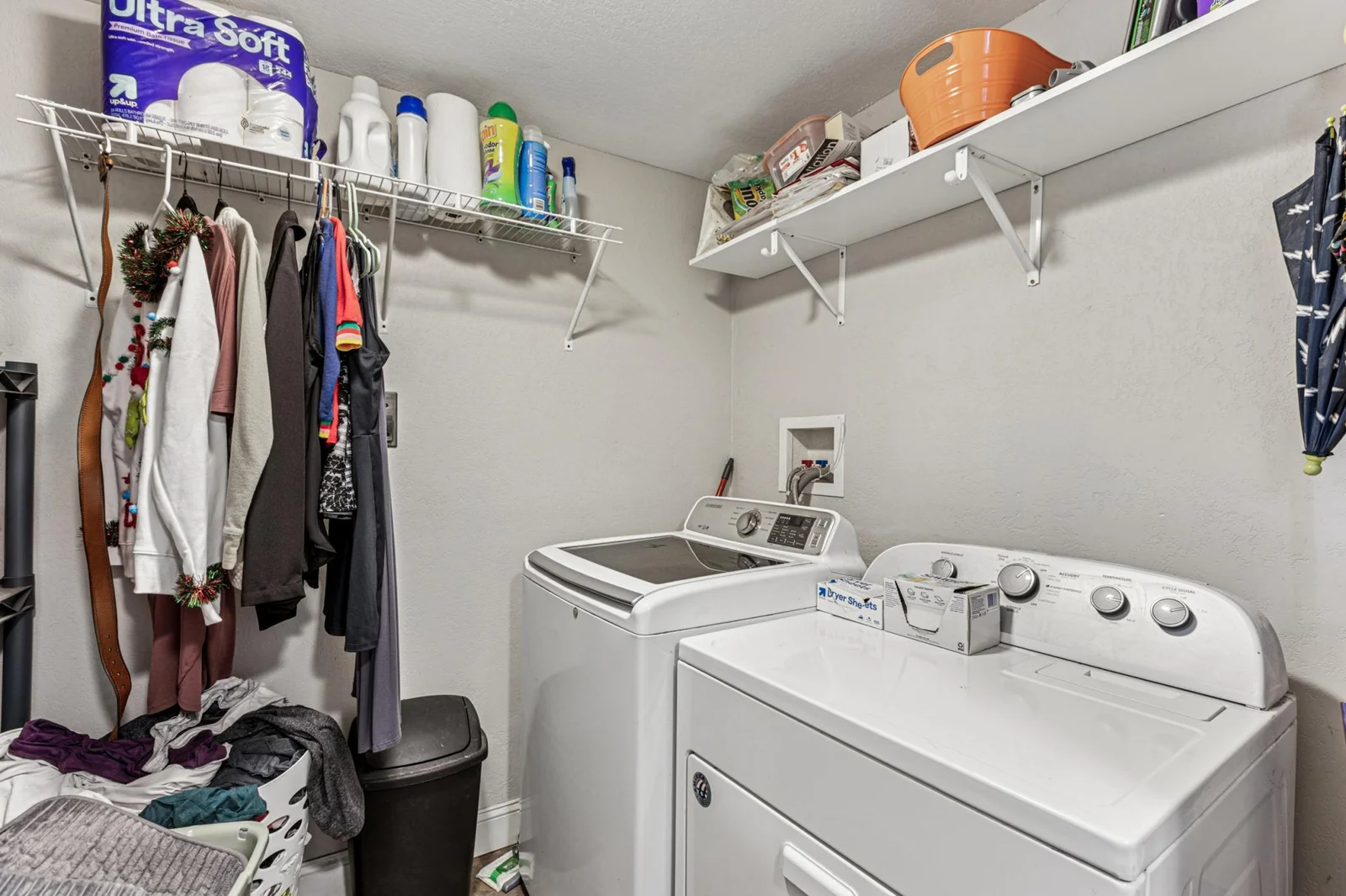 19_18_interior.jpg