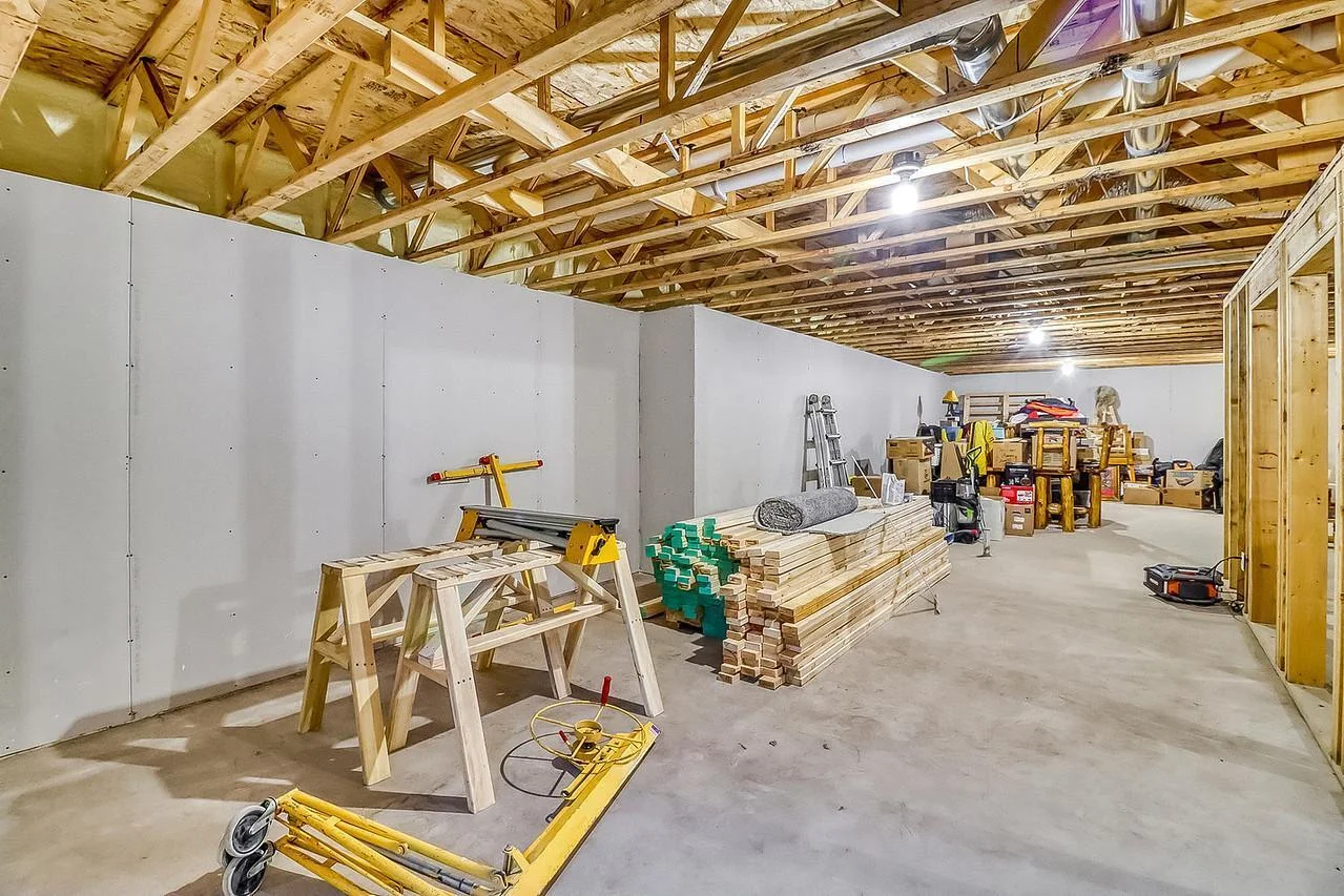 Basement1_3-1280.jpg