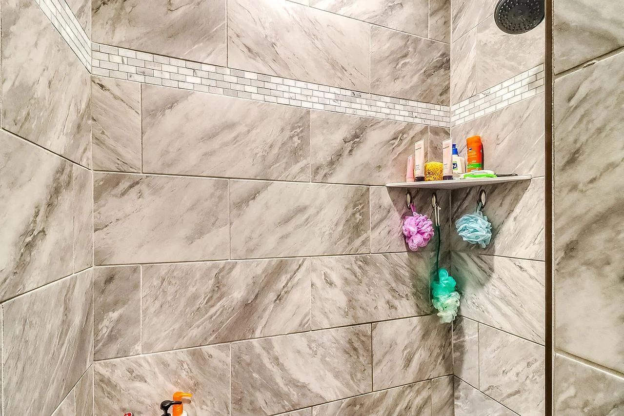 Primary Bathroom1_3-1280.jpg