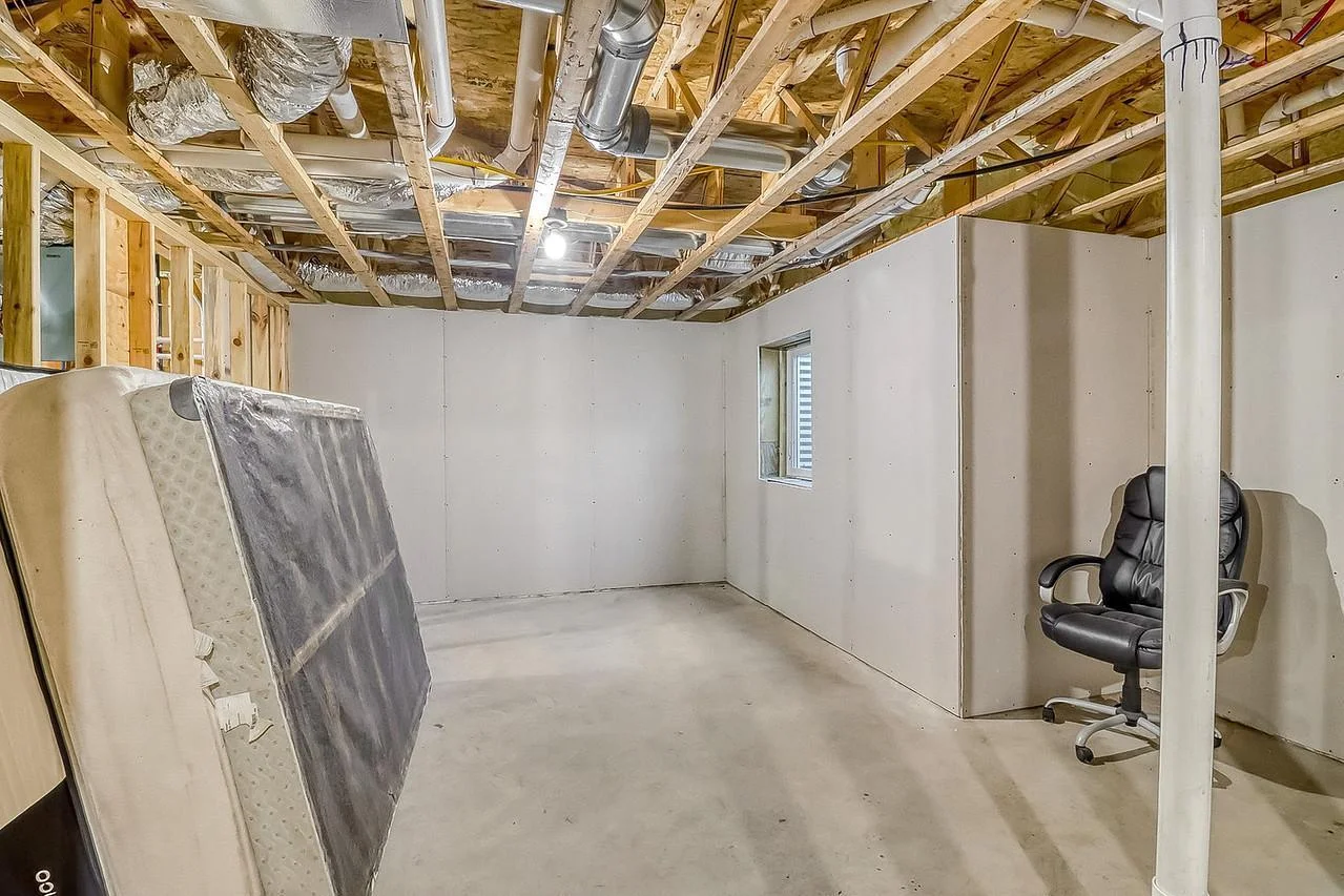 Basement1_6-1280.jpg