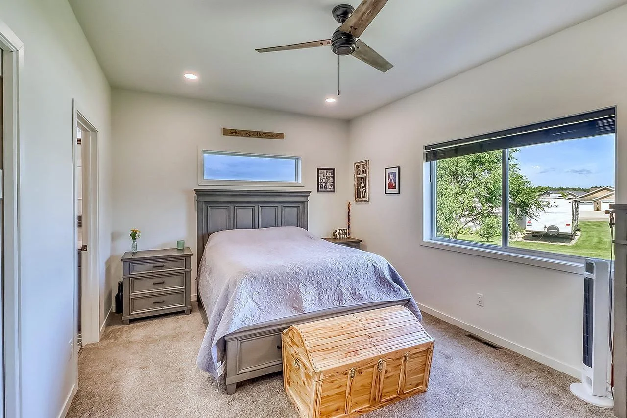 Primary Bedroom1_1-1280.jpg
