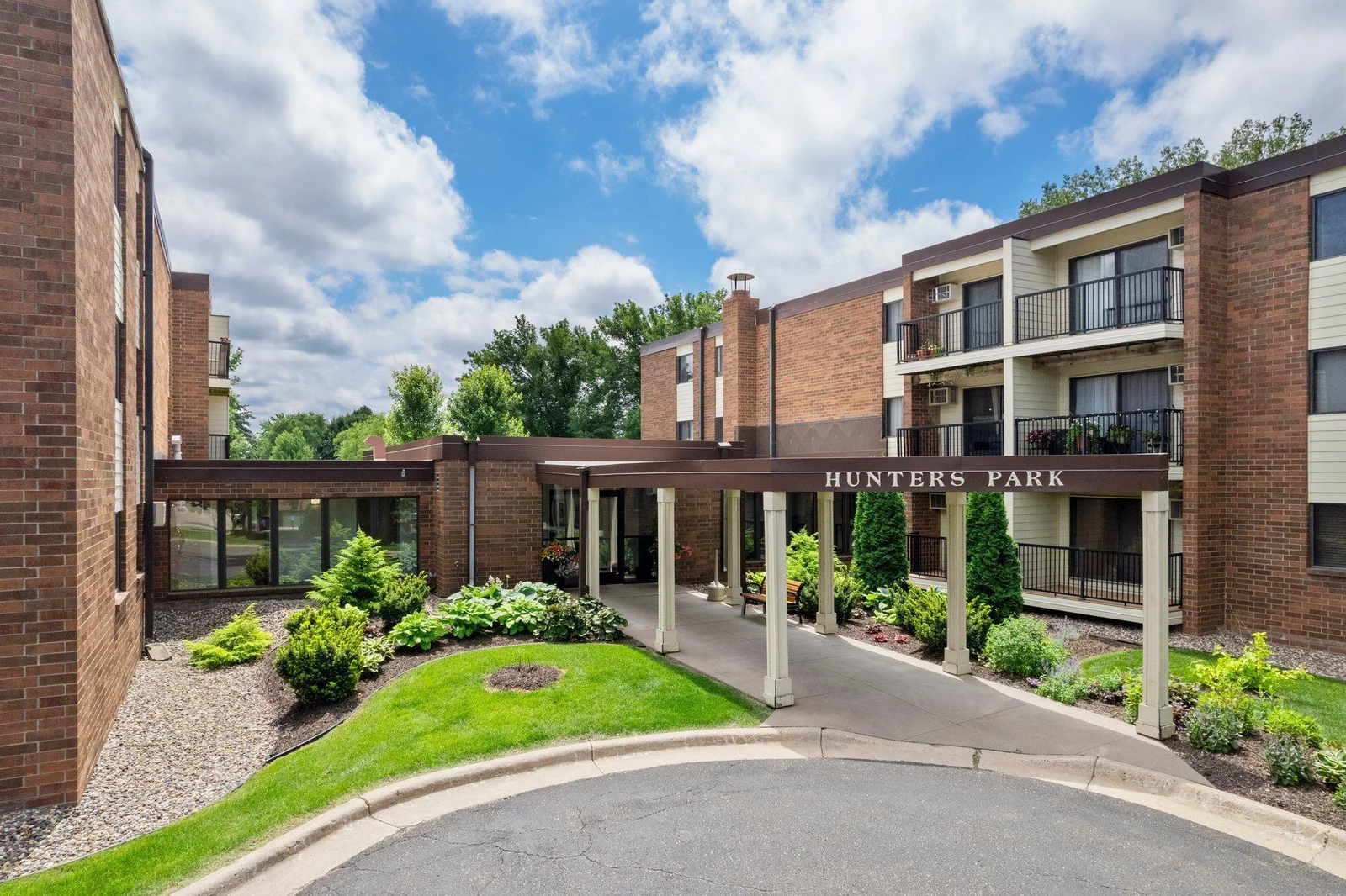 4 Pine Tree Drive, Arden Hills