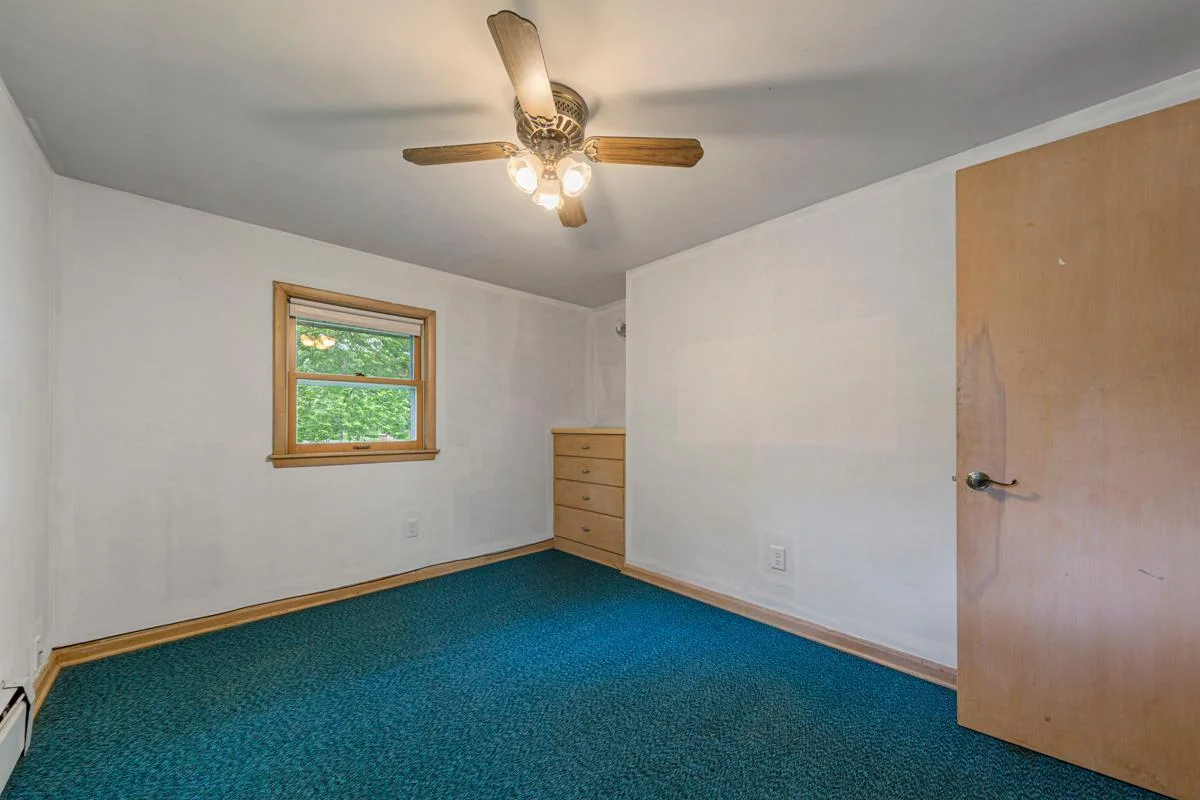 31 Bedroom 3.jpg