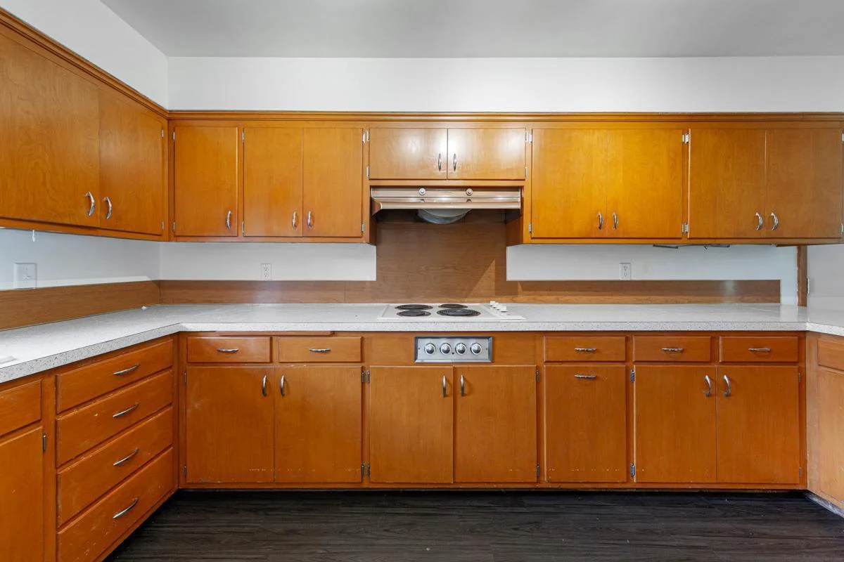 22 Kitchen.jpg